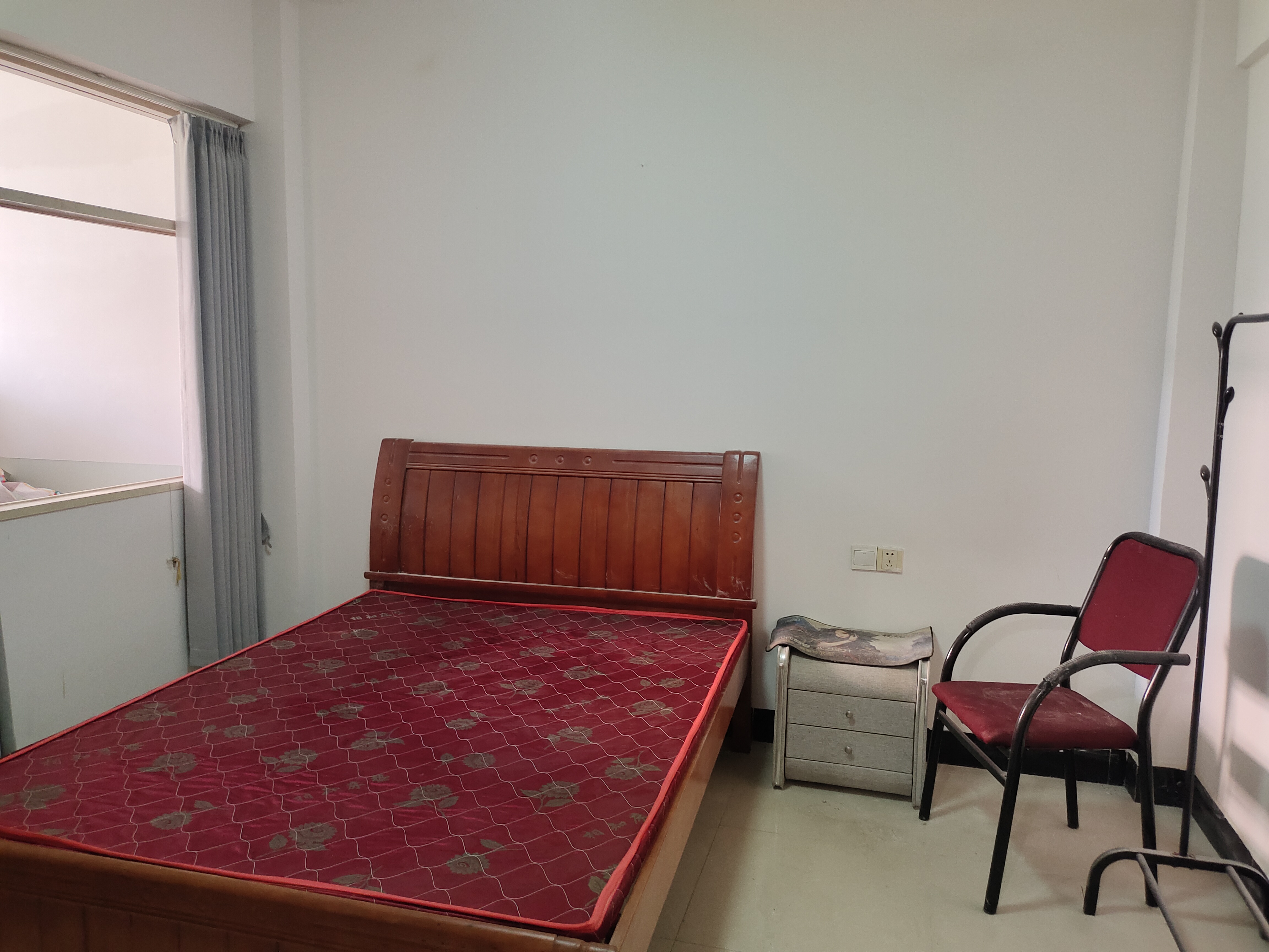 凯泉湾 2室1厅1卫 29.8万 凯泉湾 2室1厅1卫 29.8万卧室