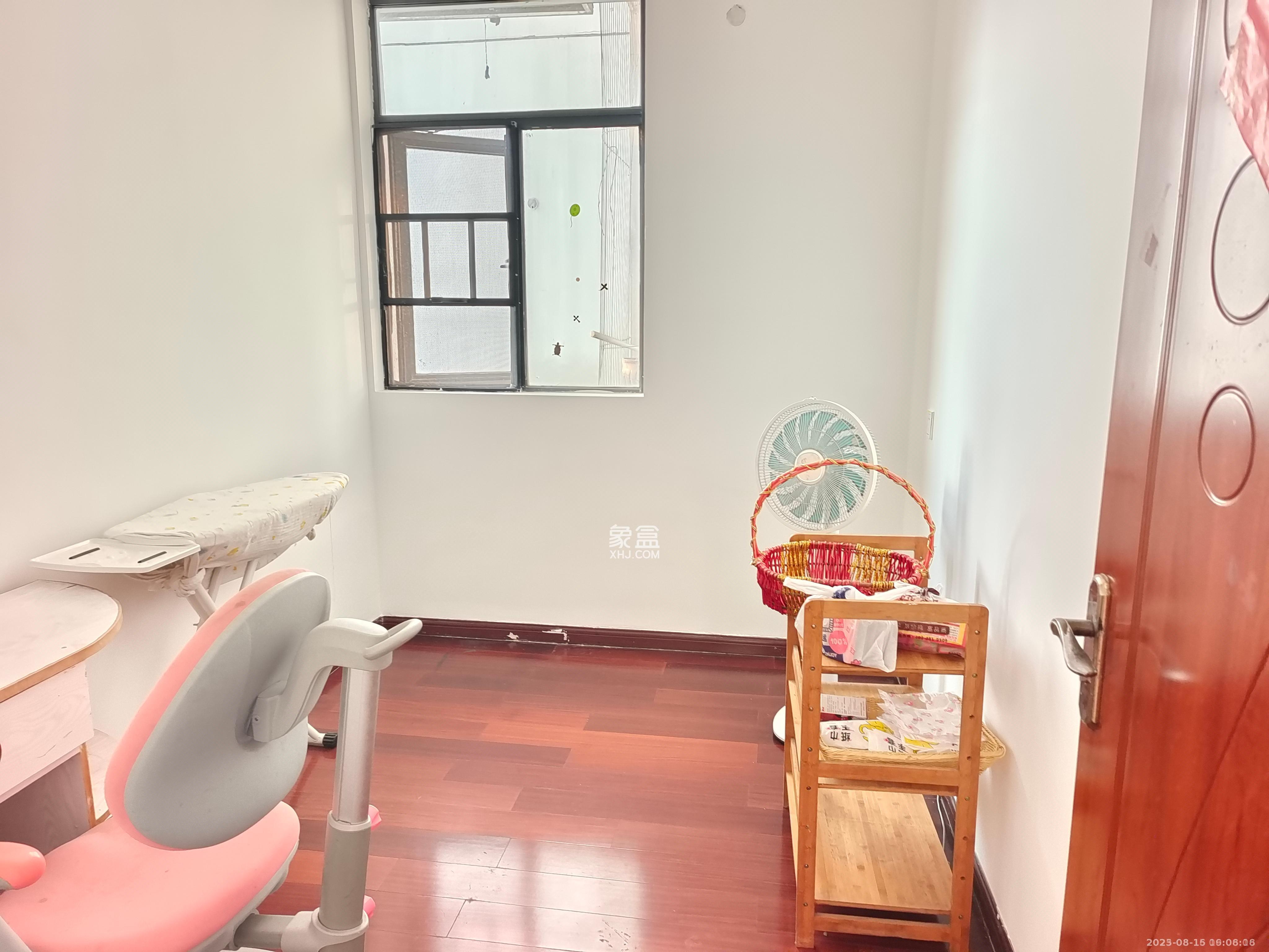 阳光100三期 3室2厅1卫 2200.0元/月 阳光100三期 3室2厅1卫 2200.0元/月室内图