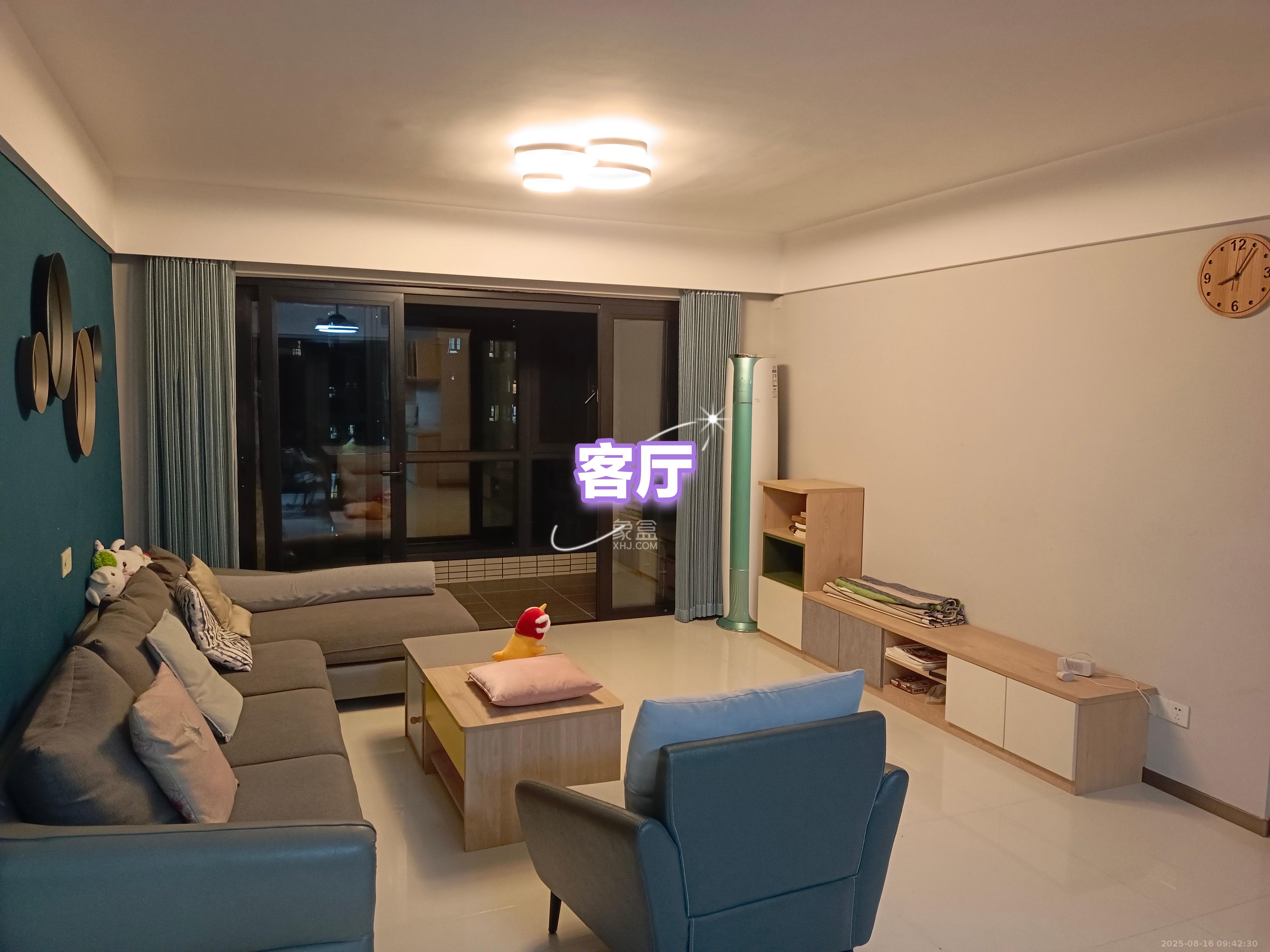 时代年华  4室1厅1卫    2600.0元/月 时代年华  4室1厅1卫    2600.0元/月室内图1