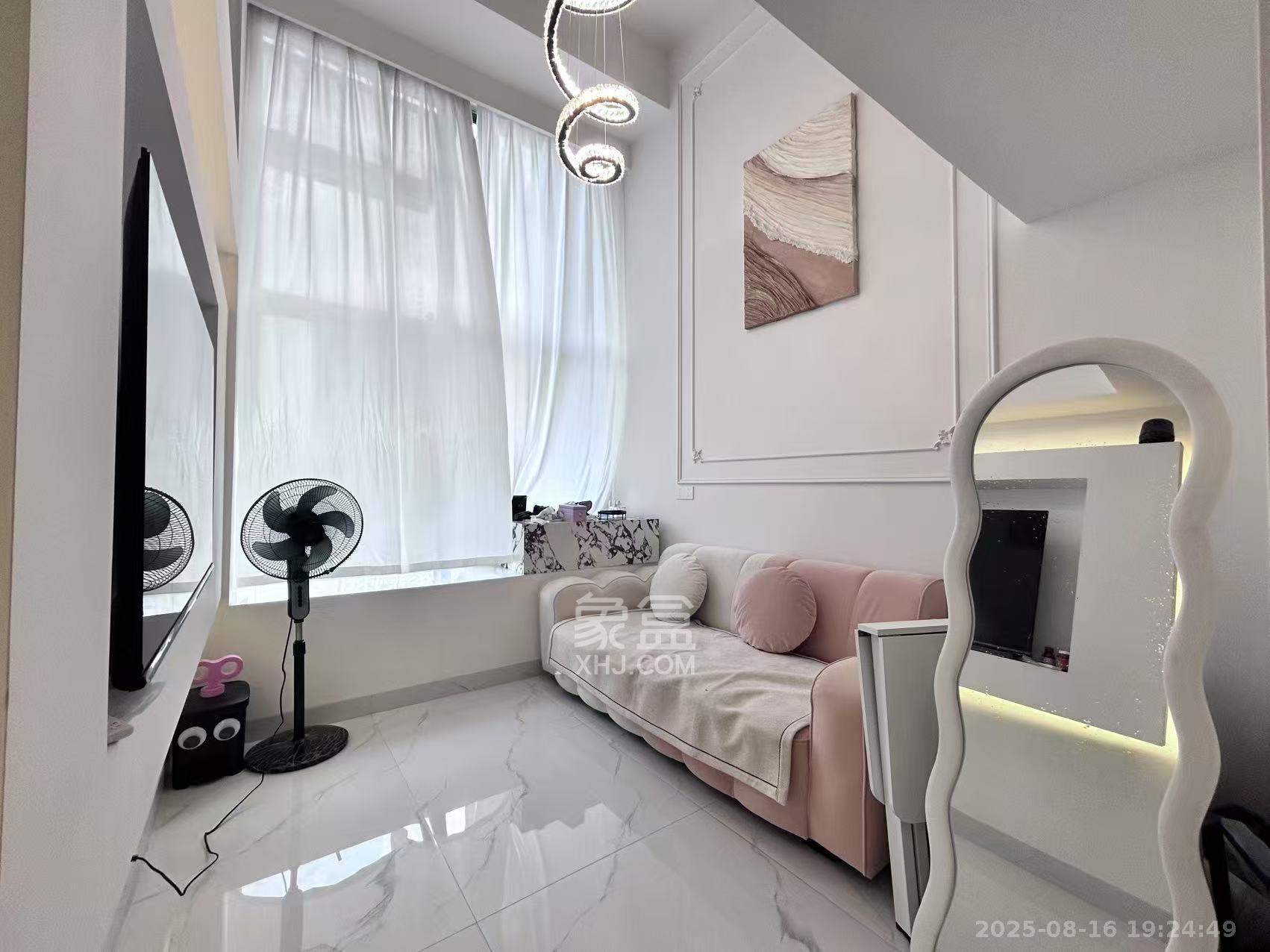 龙湖铂金岛  3室1厅1卫    3300.0元/月室内图1