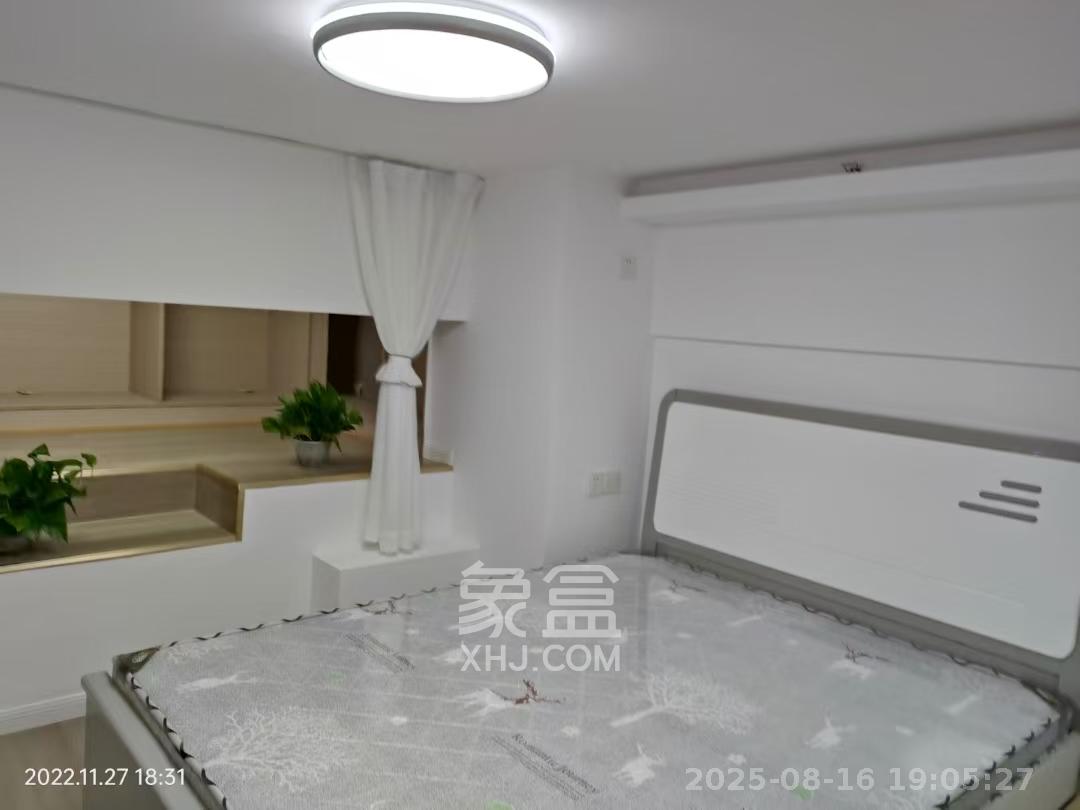 梅溪湖金茂湾  1室1厅1卫    2100.0元/月室内图