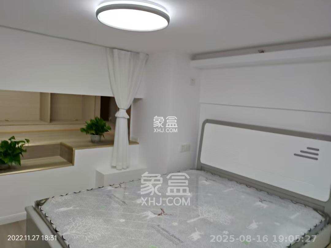 梅溪湖金茂湾  1室1厅1卫    2100.0元/月 梅溪湖金茂湾  1室1厅1卫    2100.0元/月室内图