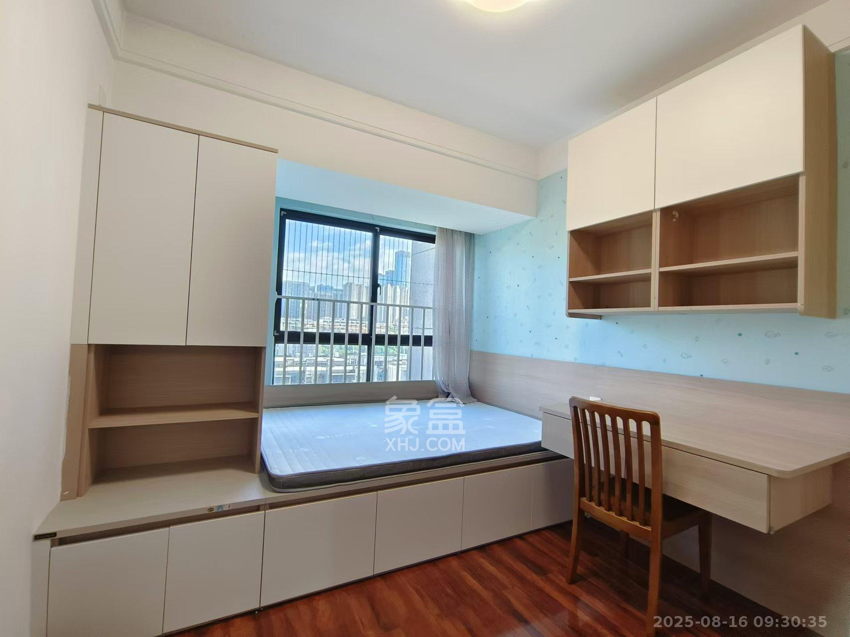 绿地中央广场  3室2厅2卫    3300.0元/月 绿地中央广场  3室2厅2卫    3300.0元/月室内图