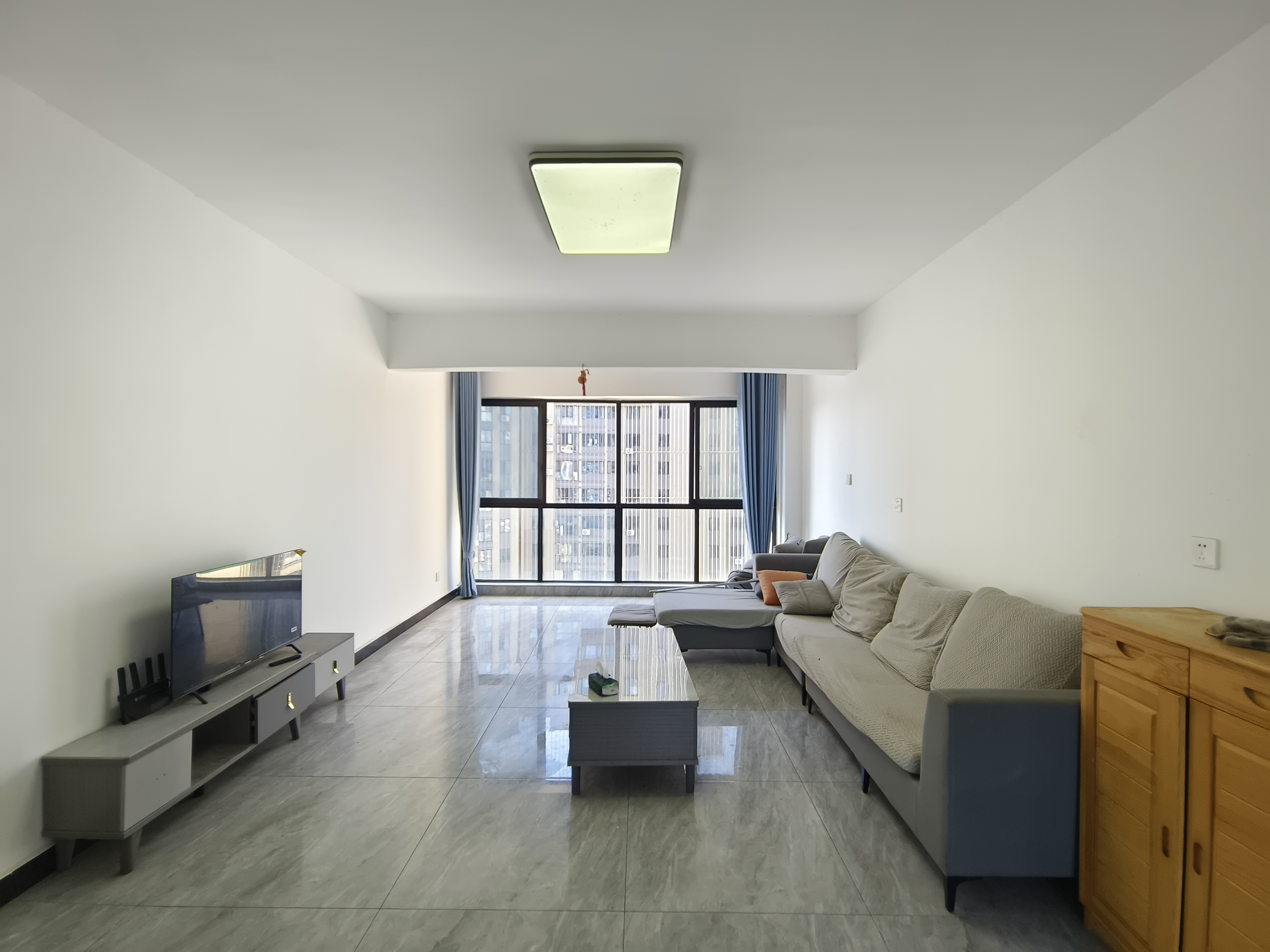 勤诚达境界城  4室2厅2卫    2500.0元/月户型图