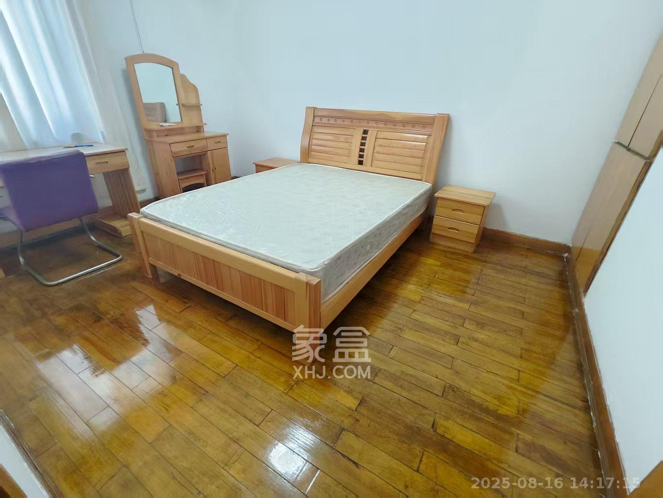 公交野坡小区  1室1厅1卫    1350.0元/月 公交野坡小区  1室1厅1卫    1350.0元/月