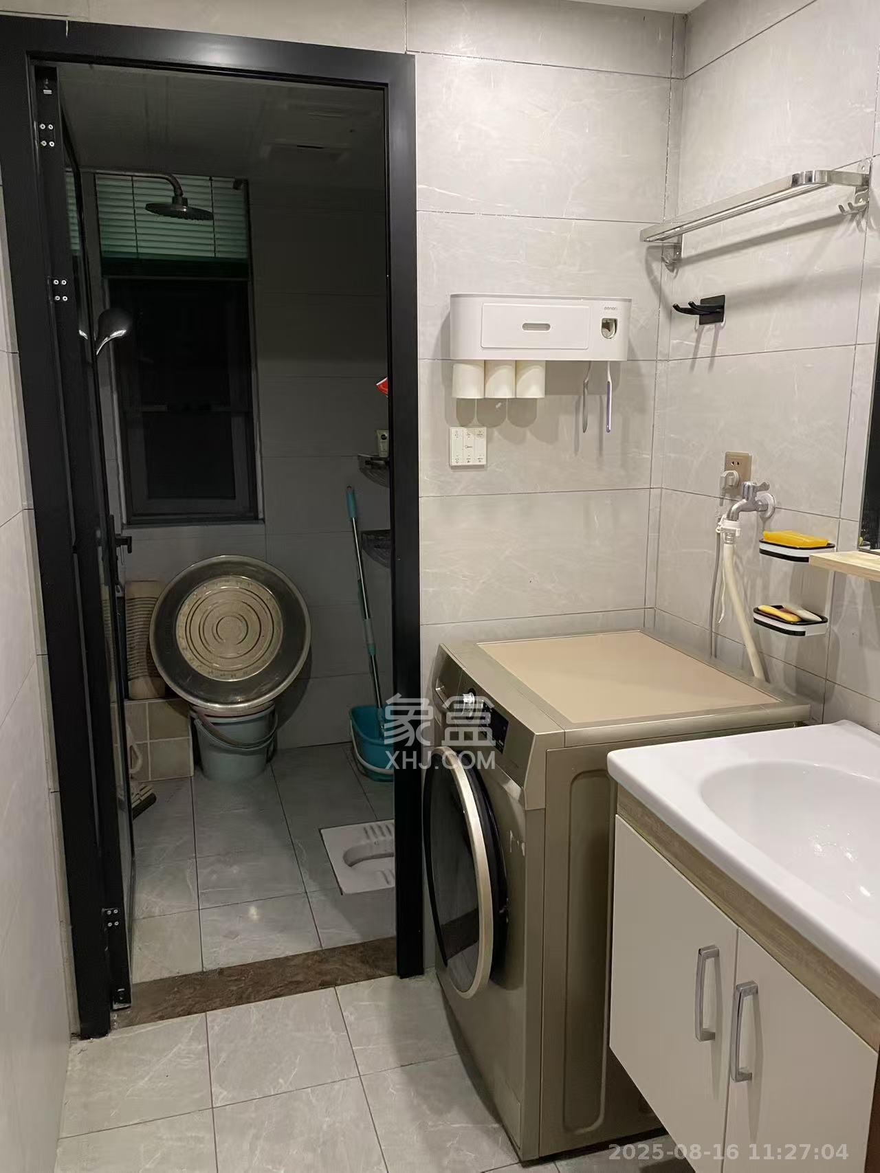 保利香槟国际  3室2厅2卫    2700.0元/月室内图