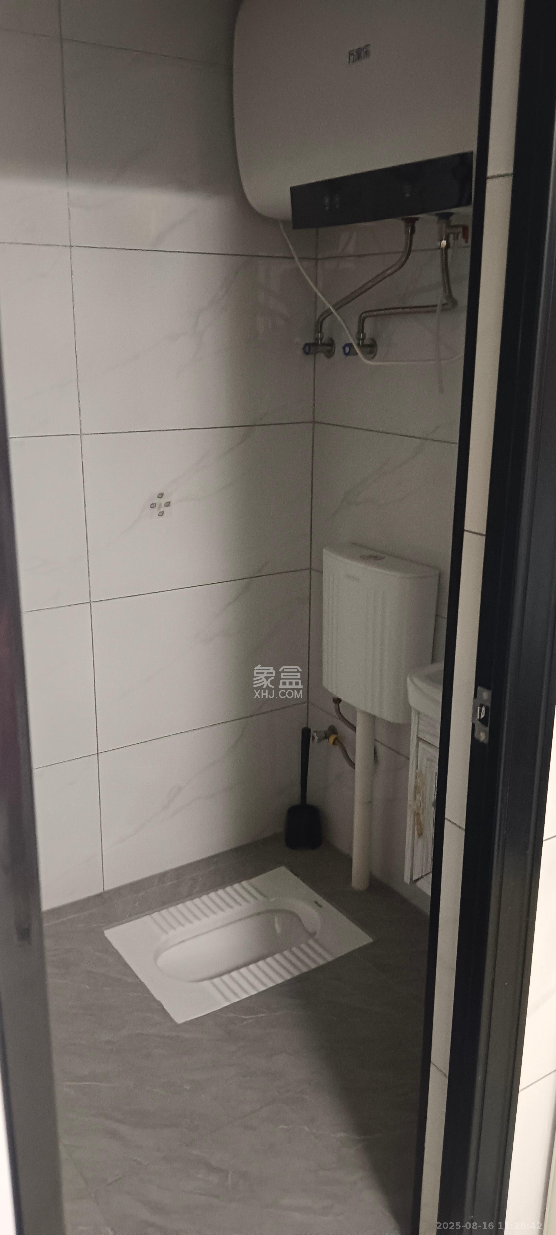 和润园三期  2室1厅1卫   1800.00元/月室内图