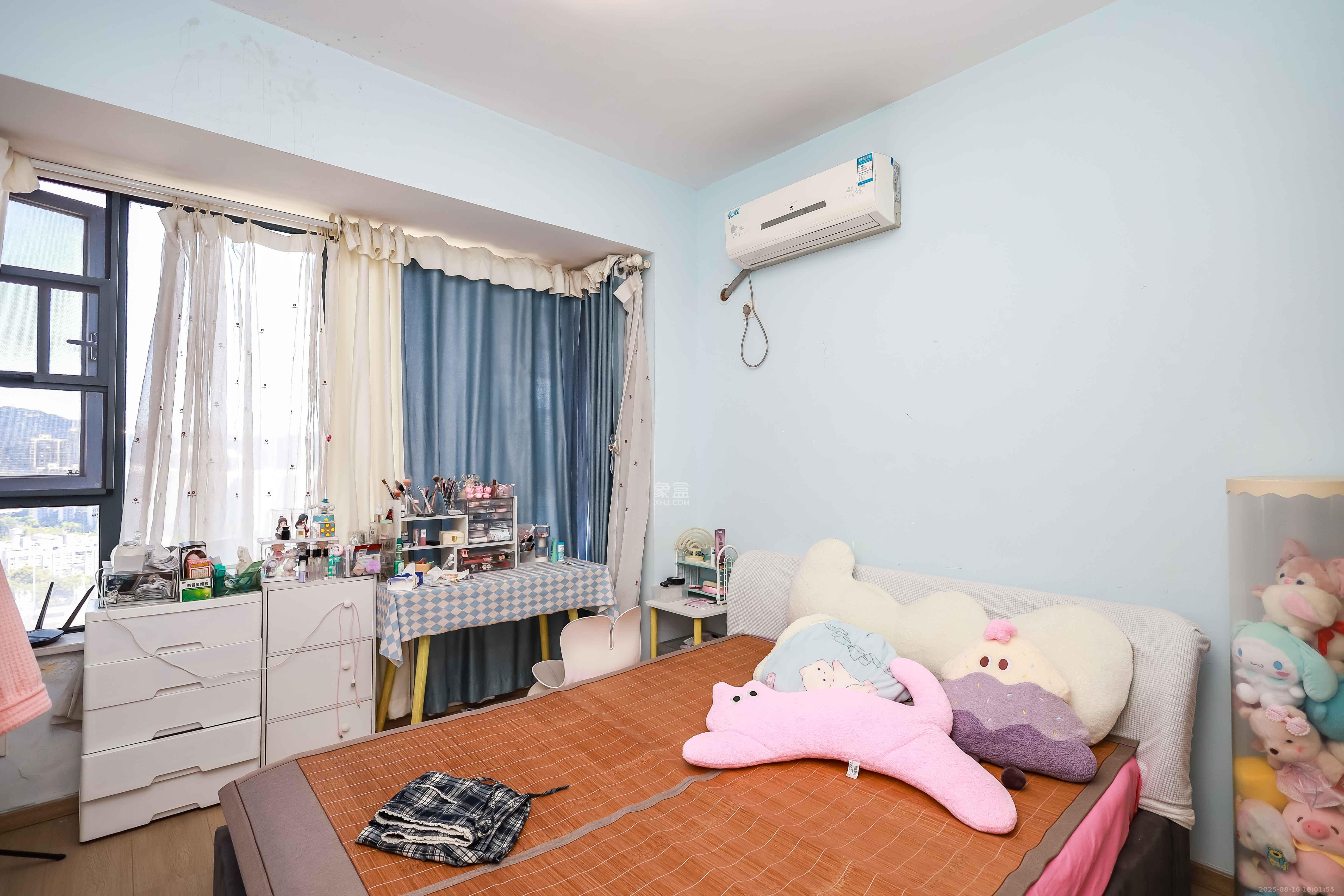 长房时代城  3室2厅1卫    94.0万 长房时代城  3室2厅1卫    94.0万卧室