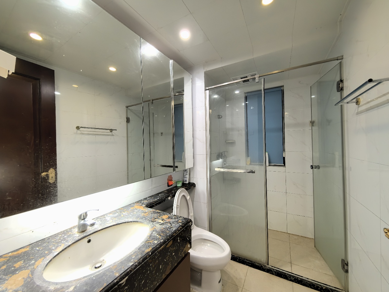 恒大绿洲 2室2厅1卫 48.8万 恒大绿洲 2室2厅1卫 48.8万客厅