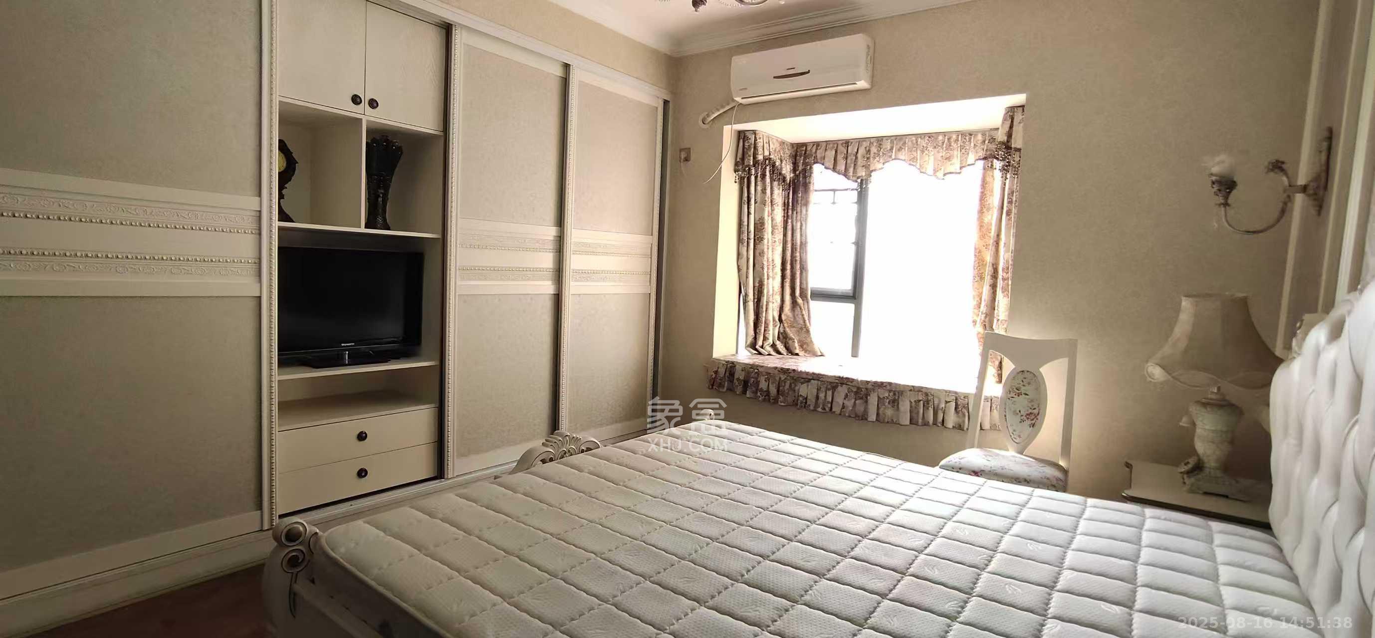 卓越蔚蓝海岸二期 3室2厅2卫 3400.0元/月 卓越蔚蓝海岸二期 3室2厅2卫 3400.0元/月室内图