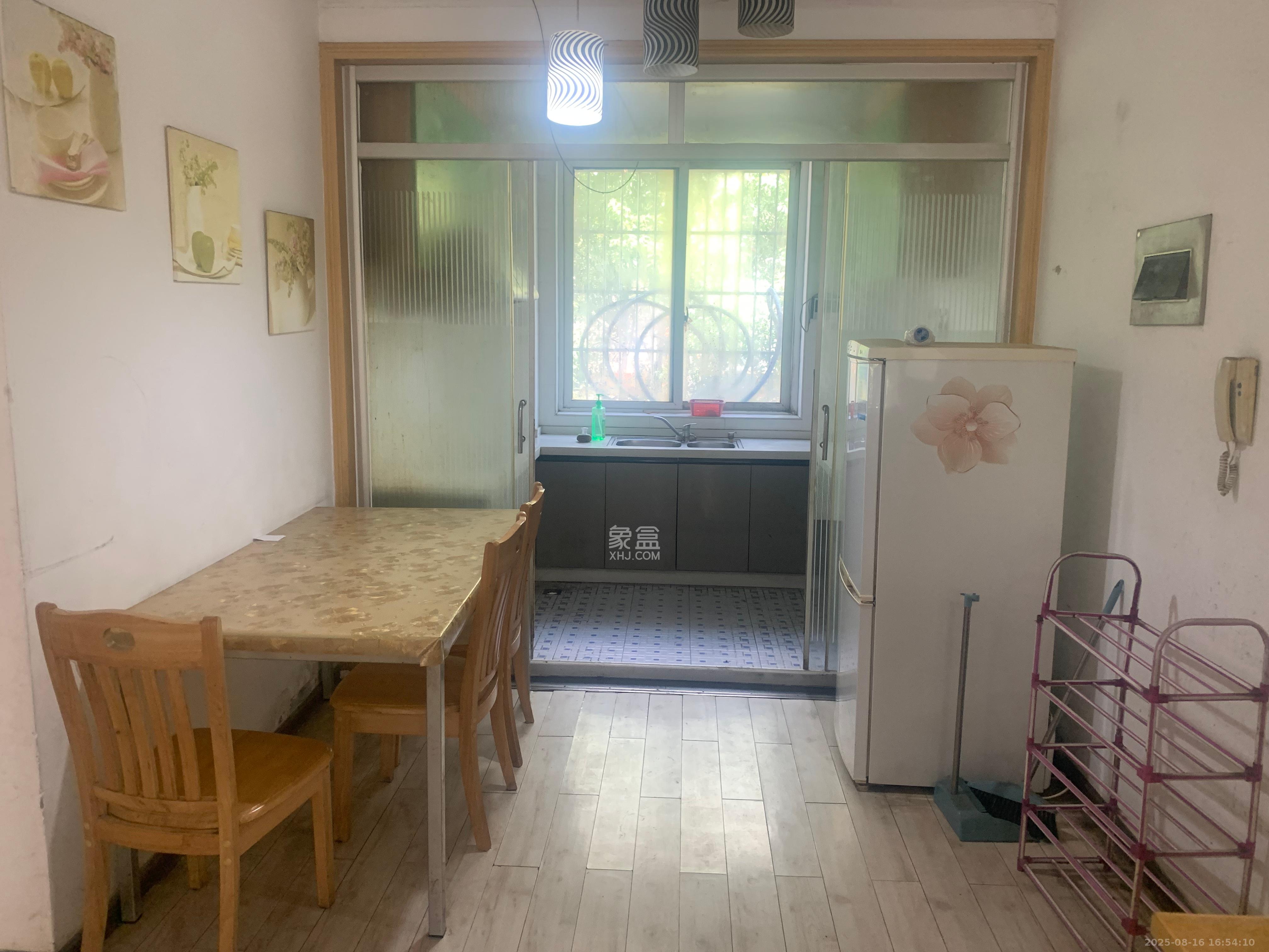 榔梨综合市场  2室2厅1卫    1400.0元/月 榔梨综合市场  2室2厅1卫    1400.0元/月室内图