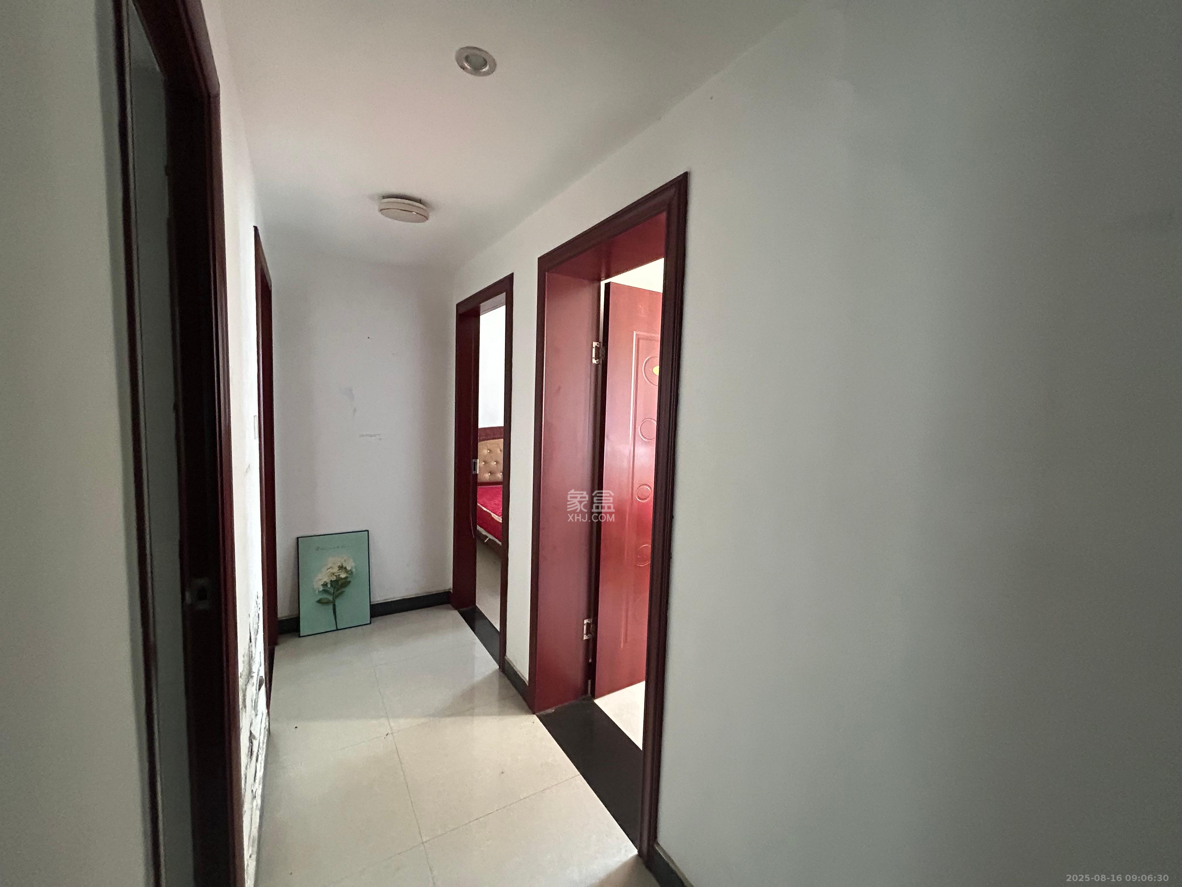 兰亭优壳（隽峰苑）  5室2厅2卫    2200.0元/月室内图