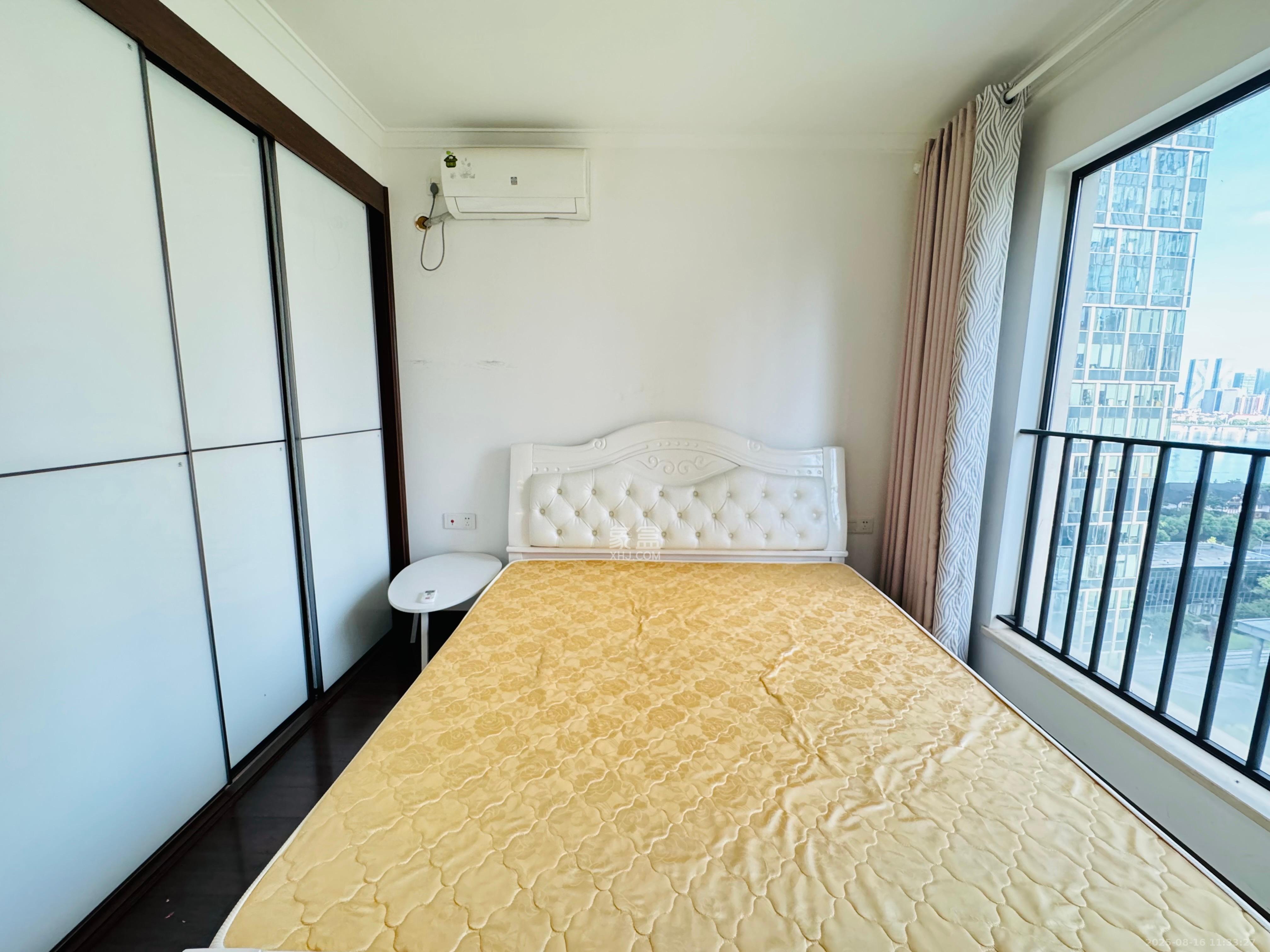 万科里金域滨江 3室2厅1卫 3300.0元/月 万科里金域滨江 3室2厅1卫 3300.0元/月室内图