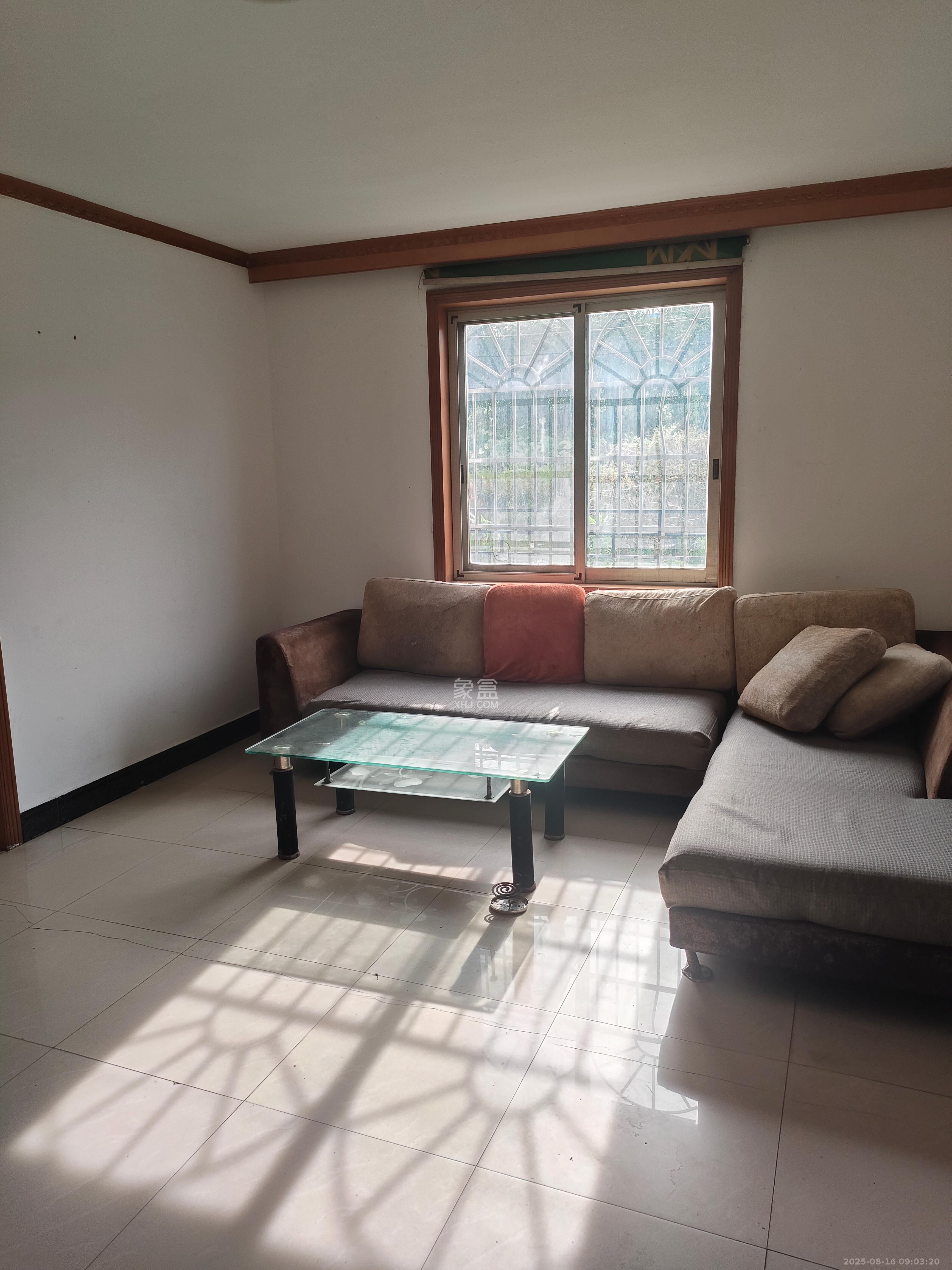 骆家坝小区 2室1厅1卫 1800.0元/月 骆家坝小区 2室1厅1卫 1800.0元/月室内图