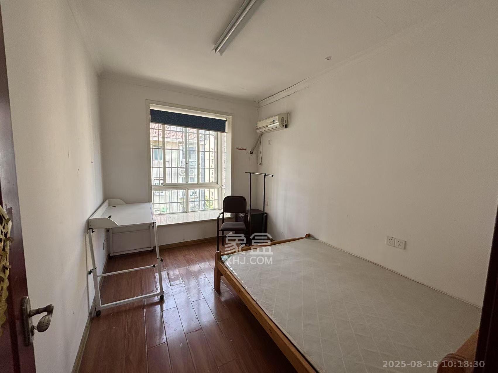 红星农博住宅小区(佳英农博小区) 6室2厅3卫 2500.0元/月 红星农博住宅小区(佳英农博小区) 6室2厅3卫 2500.0元/月室内图