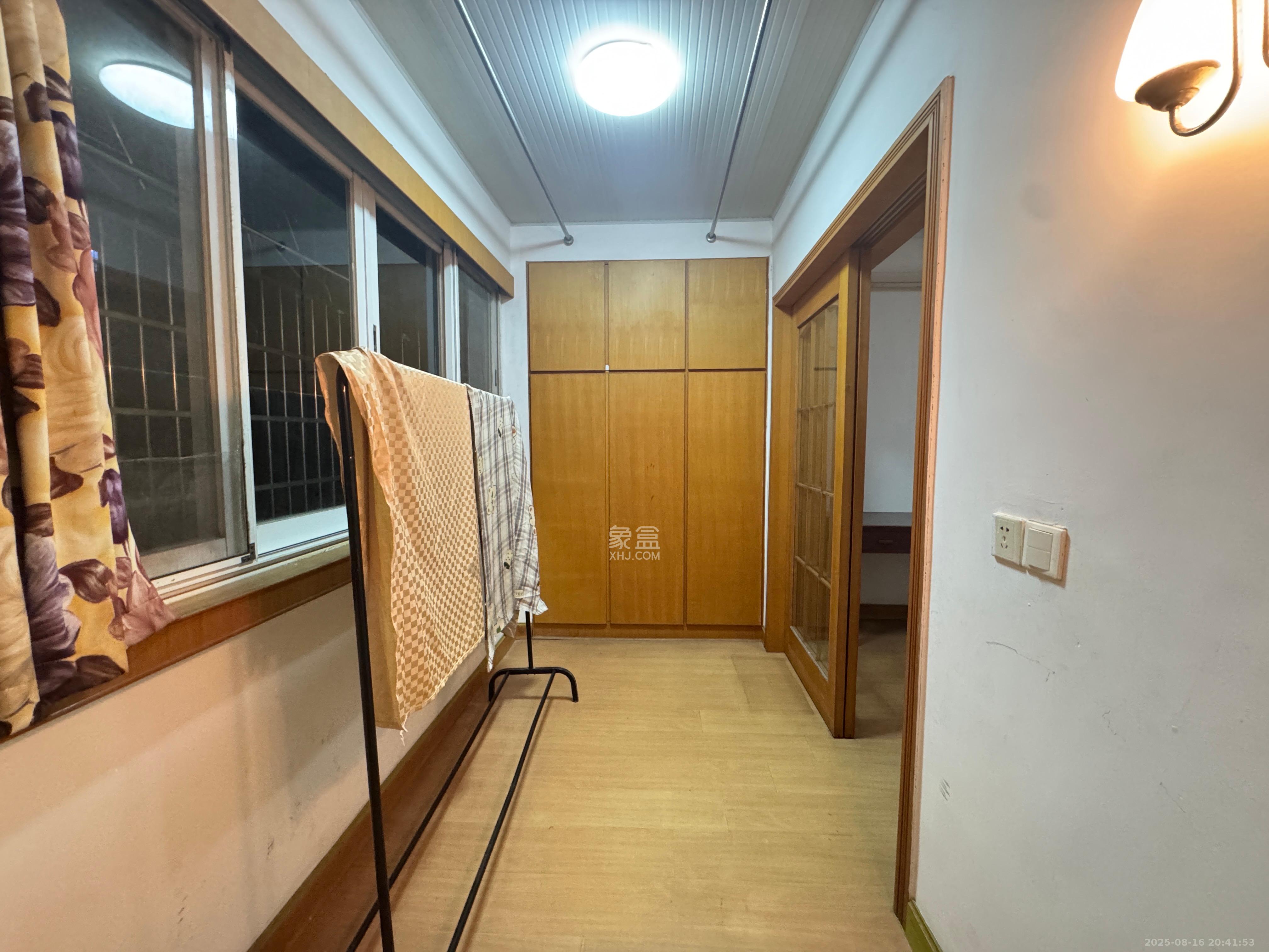 航天大院  3室2厅1卫   2100.00元/月室内图