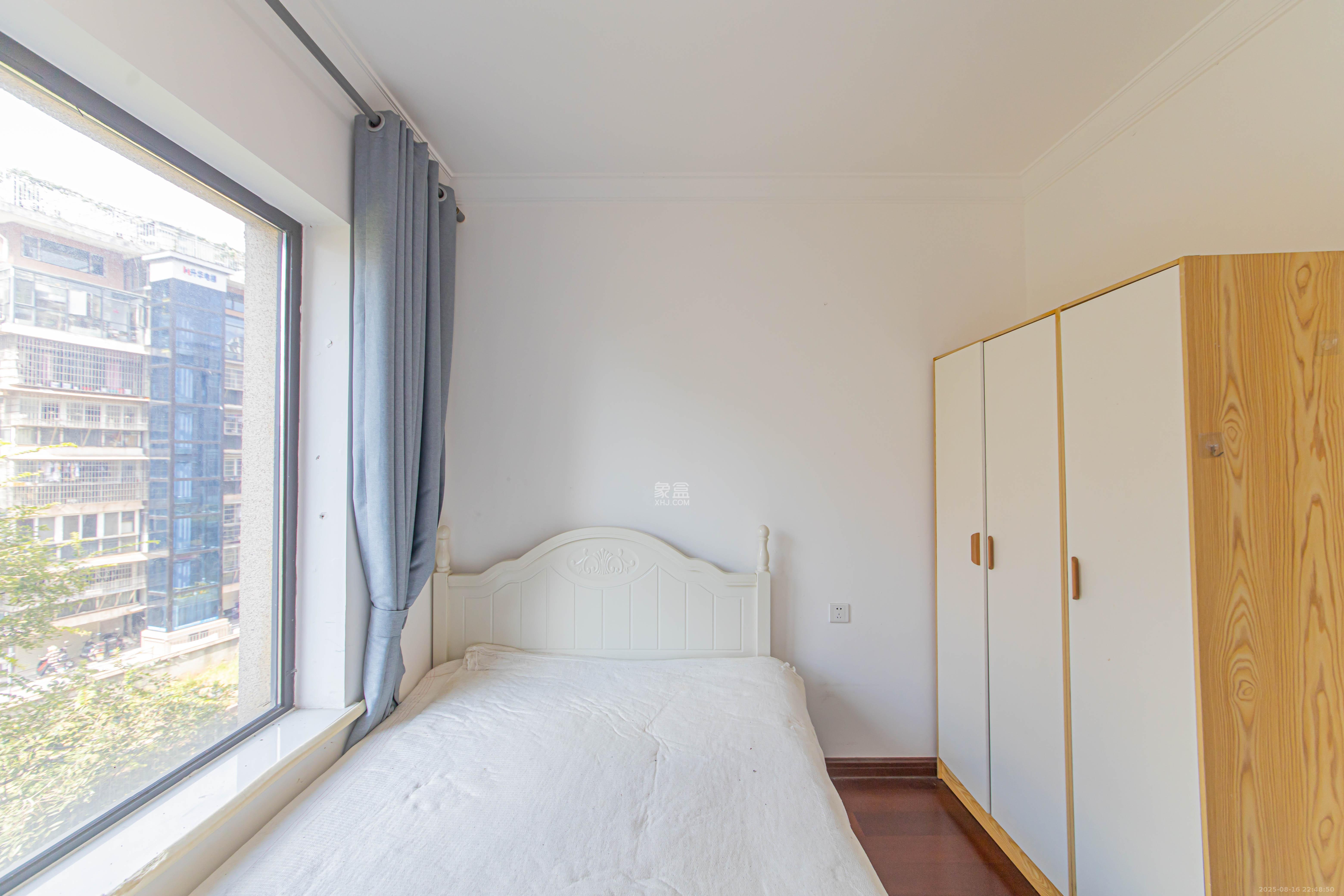 中海新城熙岸(中信新城五期)  3室2厅2卫    99.8万 中海新城熙岸(中信新城五期)  3室2厅2卫    99.8万卧室