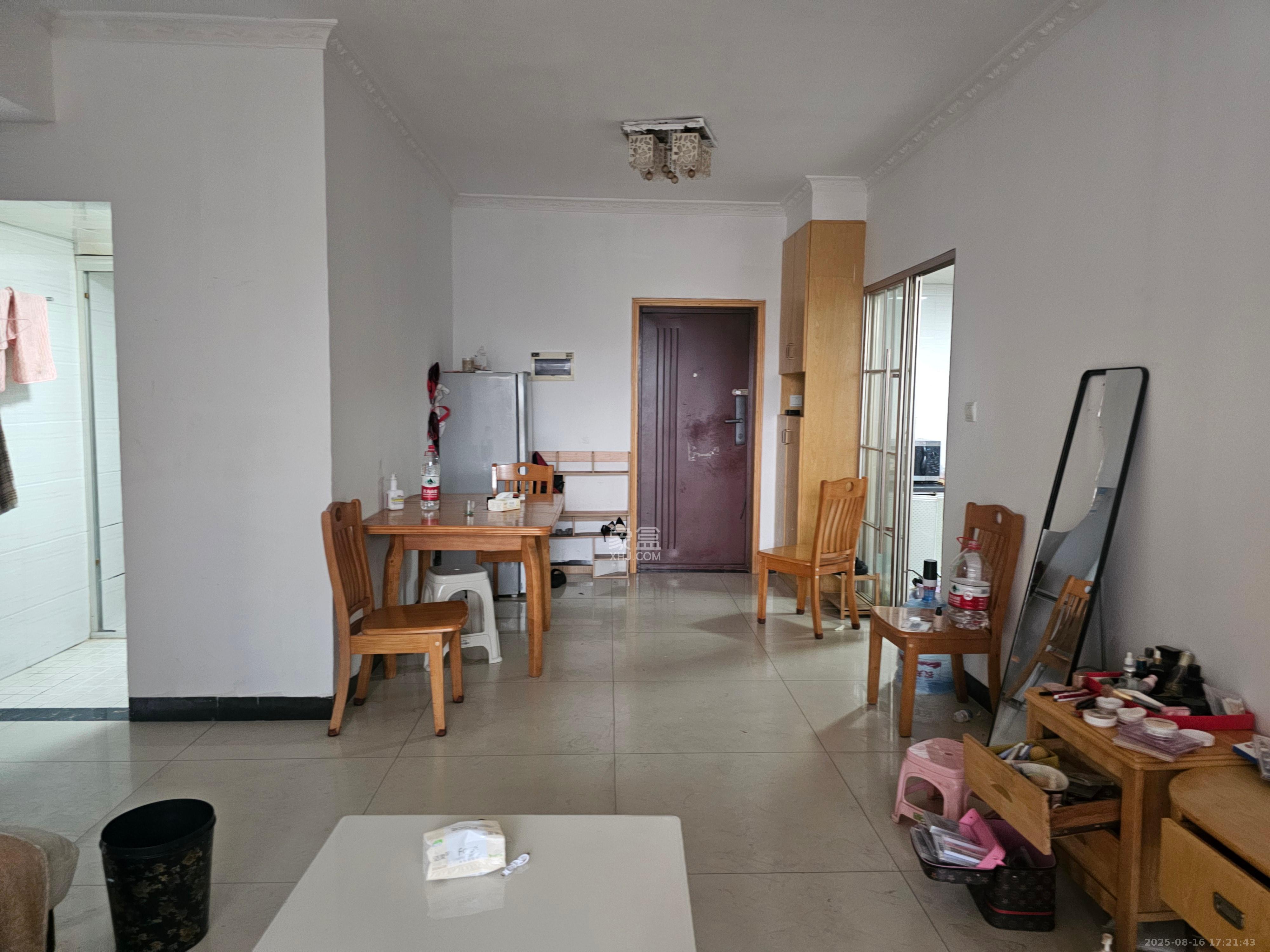 高信向日葵 2室2厅1卫 2200.0元/月 高信向日葵 2室2厅1卫 2200.0元/月室内图