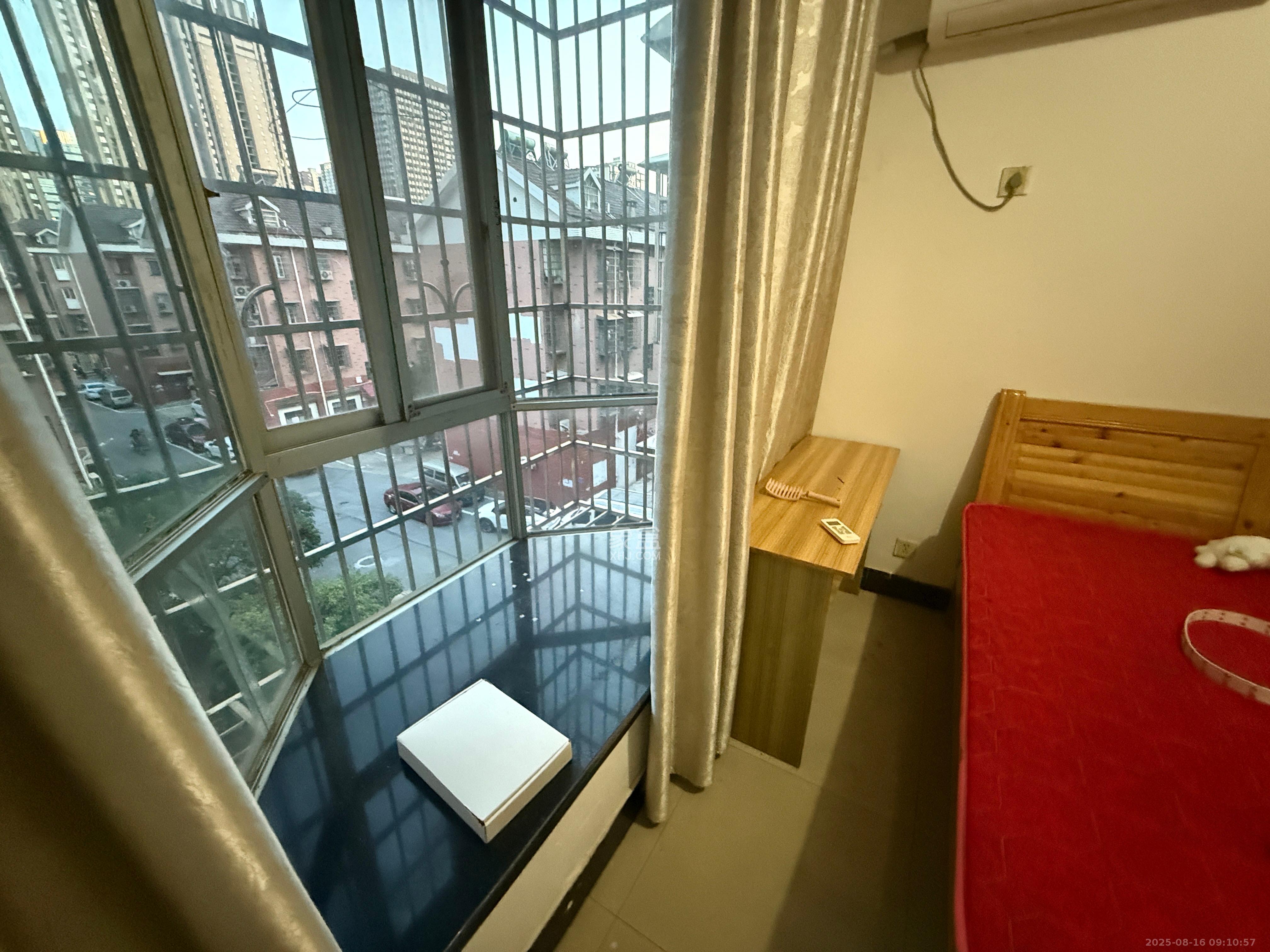 茶子山小区  2室2厅1卫   1700.00元/月室内图