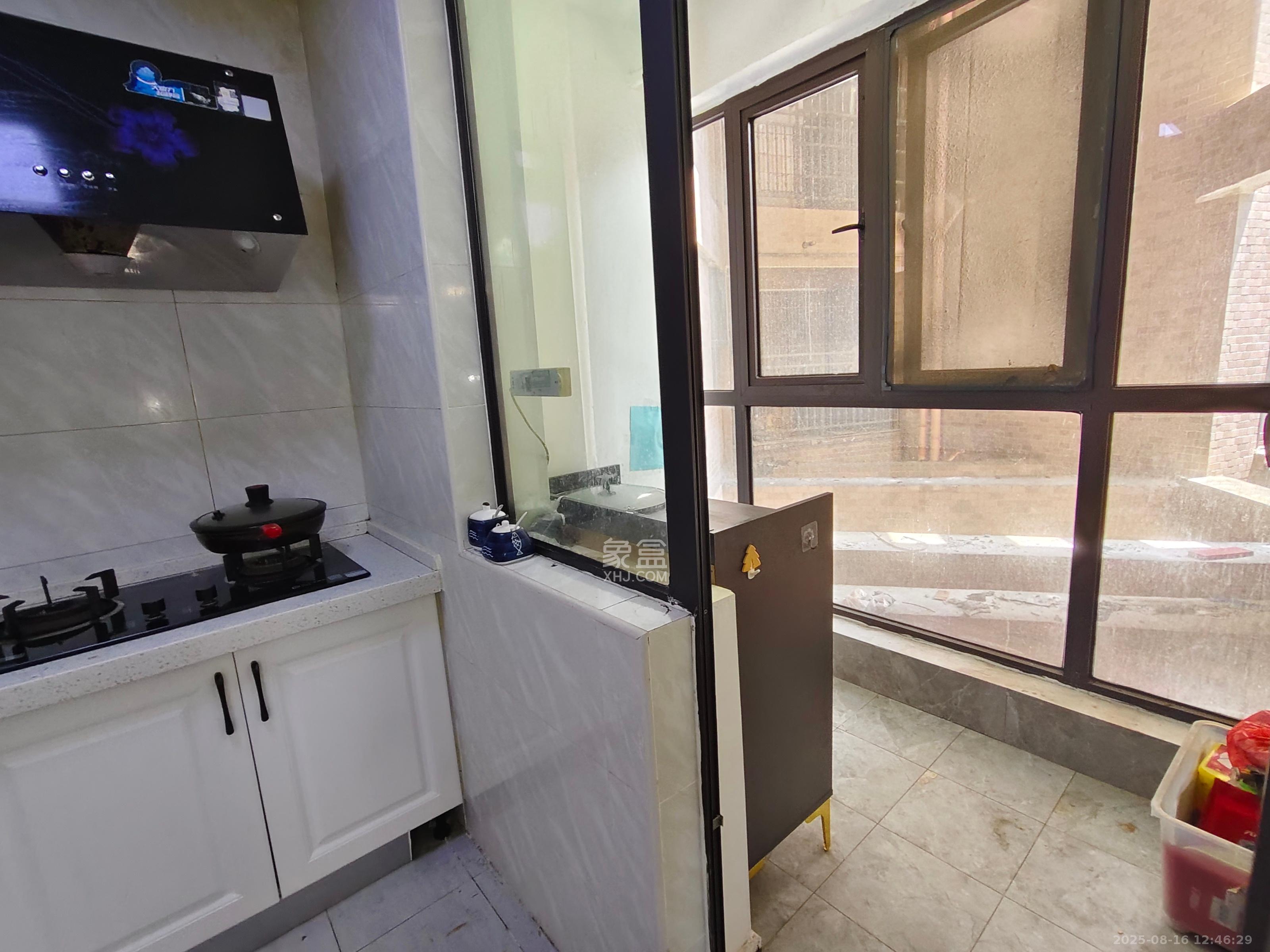 康桥长郡  3室2厅2卫    2300.0元/月室内图