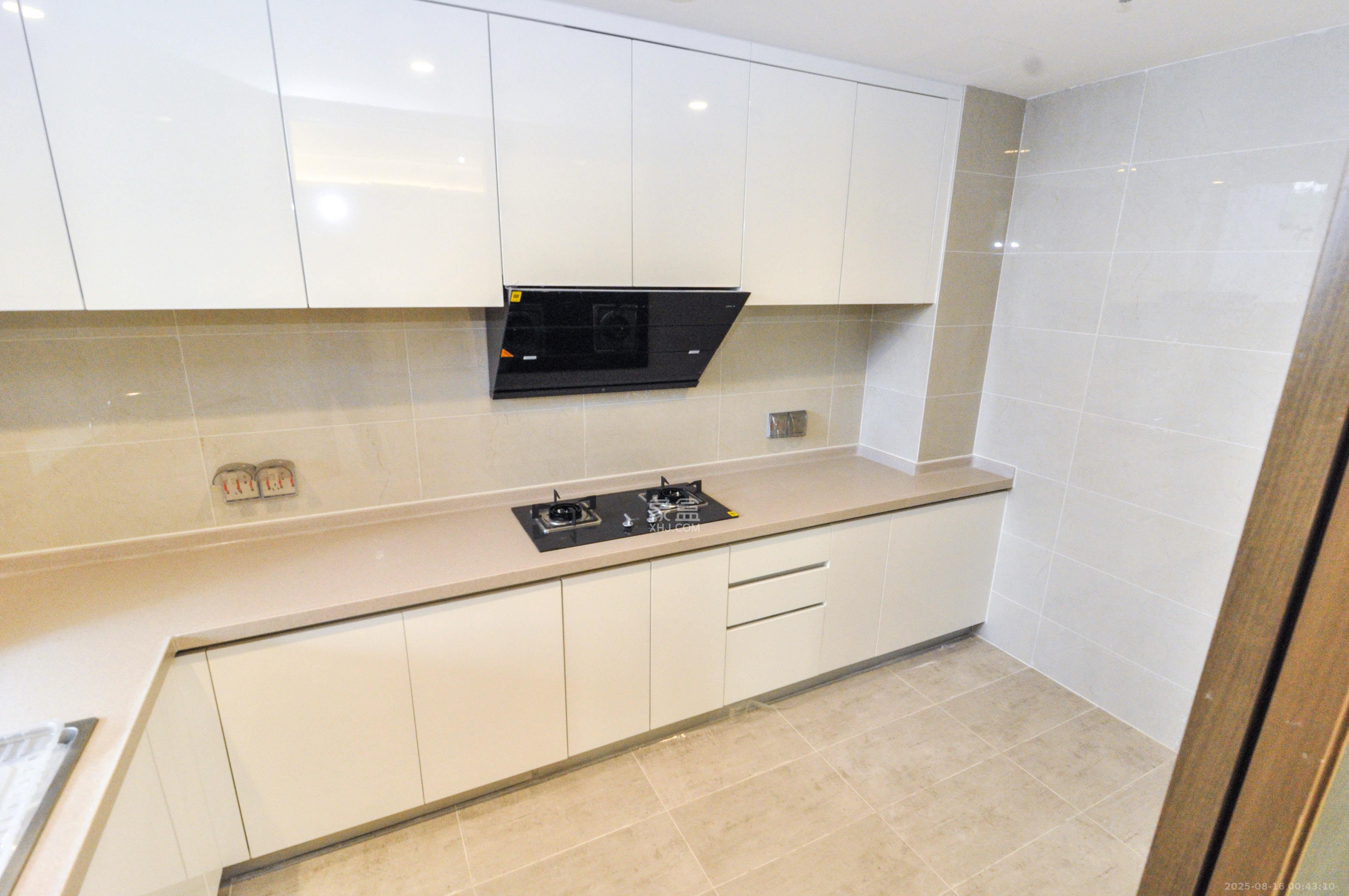 梅溪湖金茂湾  4室2厅2卫    458.0万 梅溪湖金茂湾  4室2厅2卫    458.0万厨房