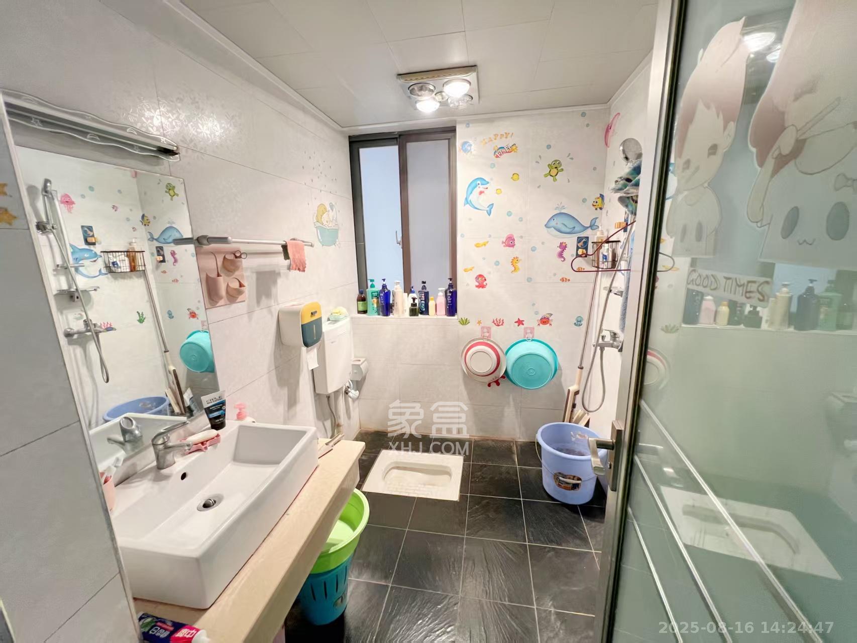 中城丽景香山园 3室2厅1卫 3300.0元/月 中城丽景香山园 3室2厅1卫 3300.0元/月室内图