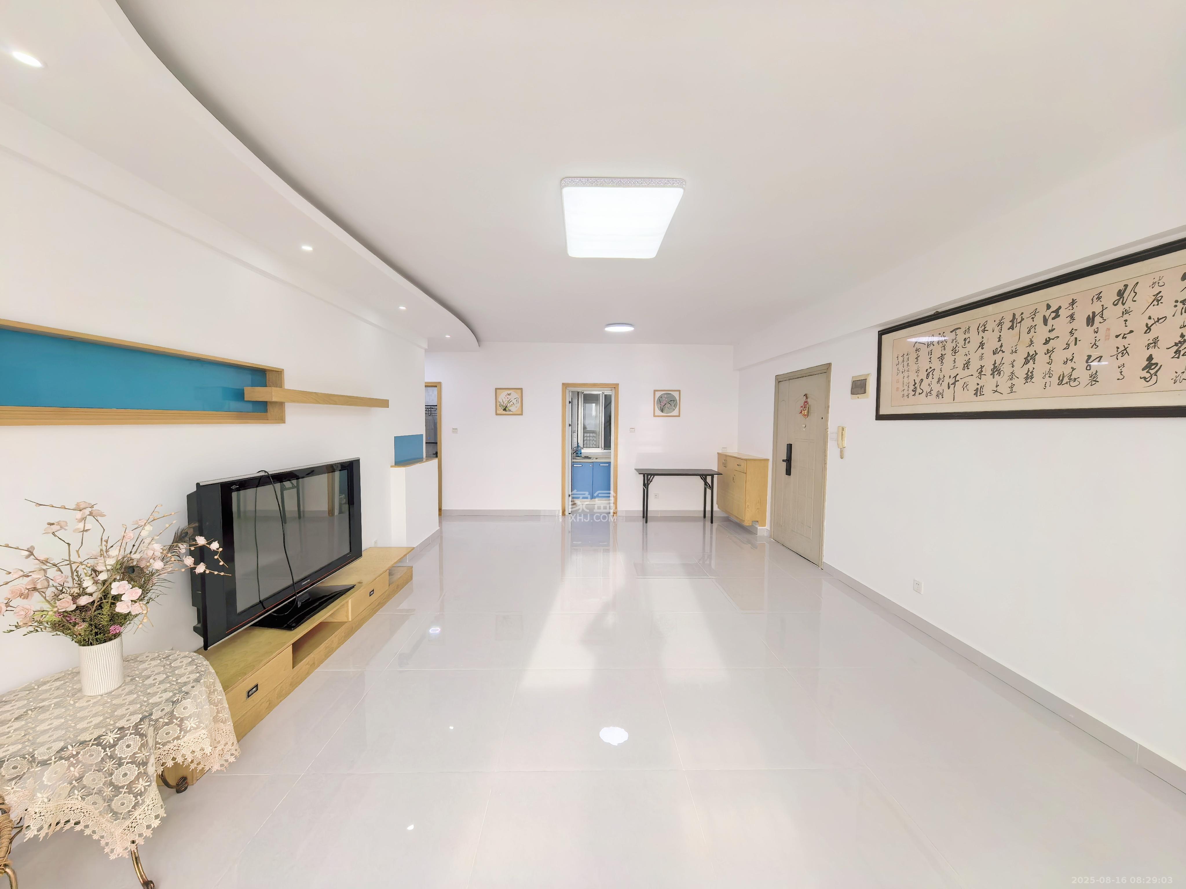 华菱新城地标  3室2厅1卫   2200.00元/月室内图