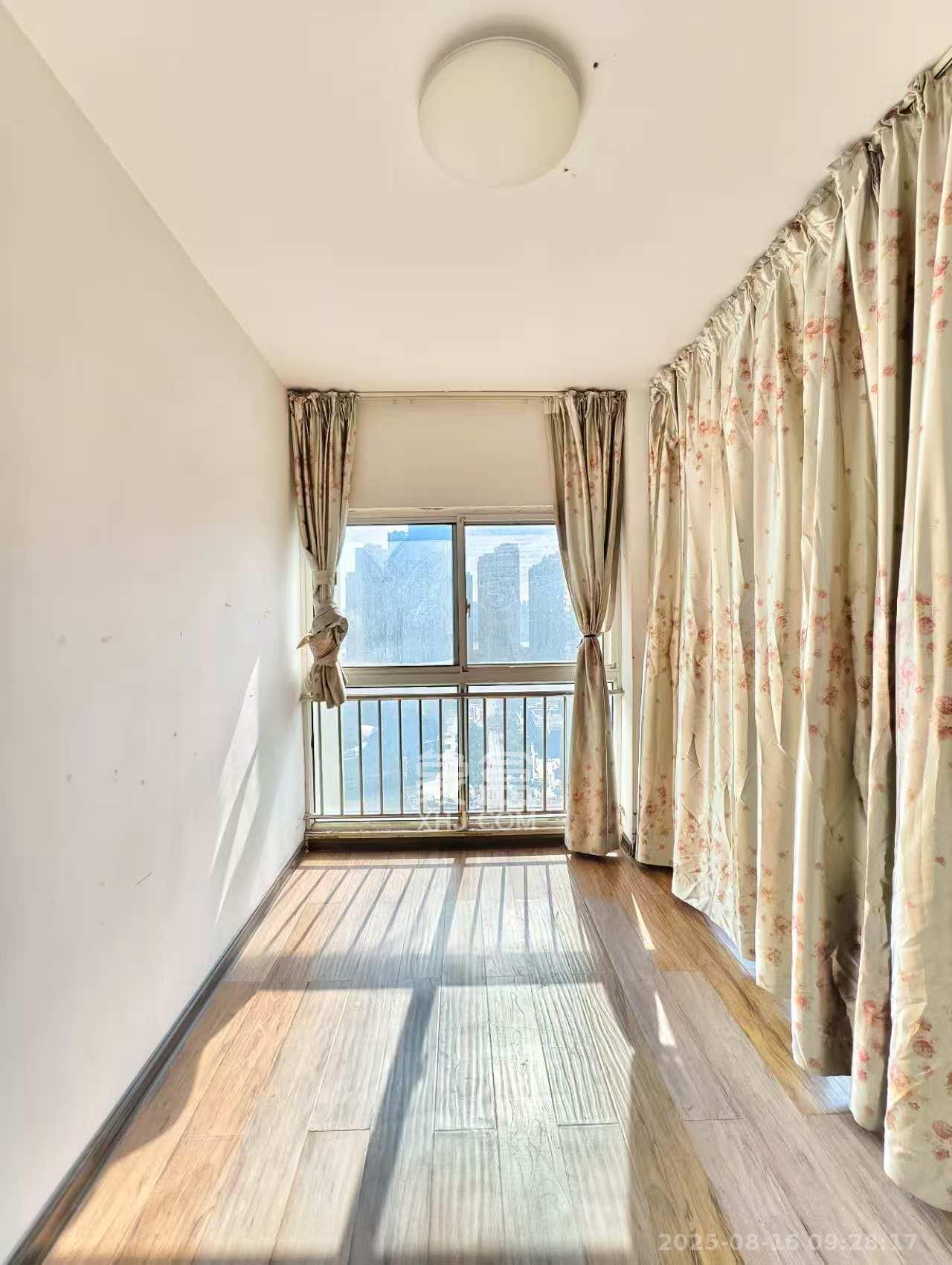 香麓丽舍  2室2厅1卫   2400.00元/月室内图
