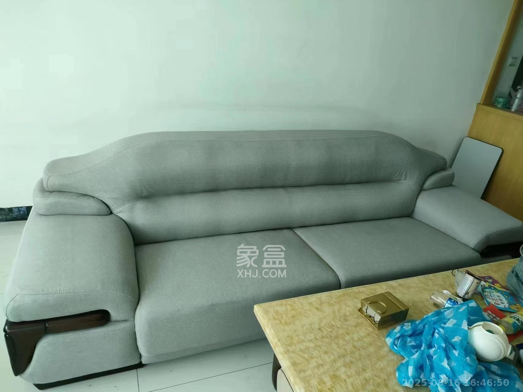 珠江花城二期扶水岸  3室2厅2卫   2400.00元/月室内图
