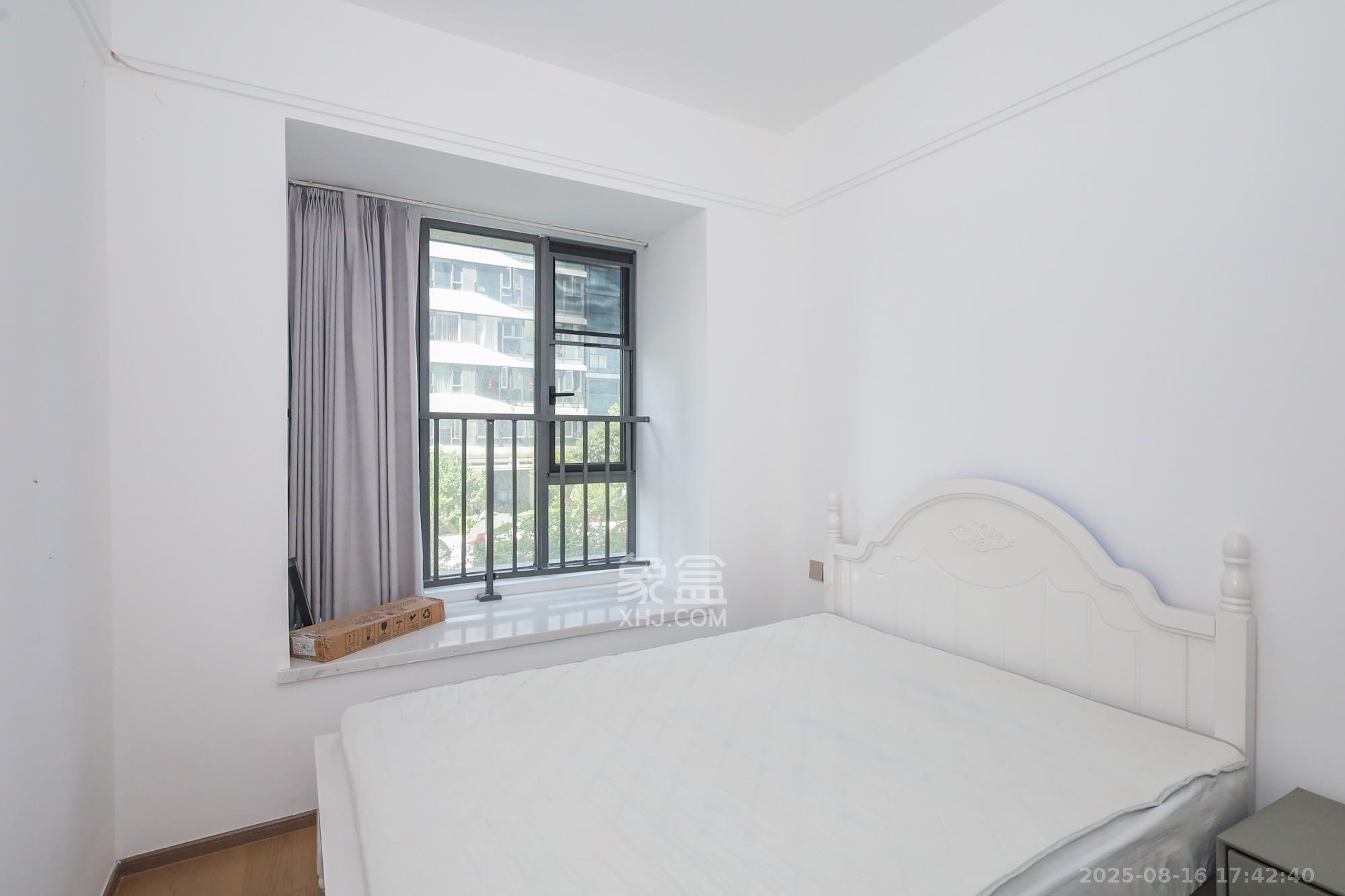 复地滨江金融中心  4室2厅2卫    228.0万卧室