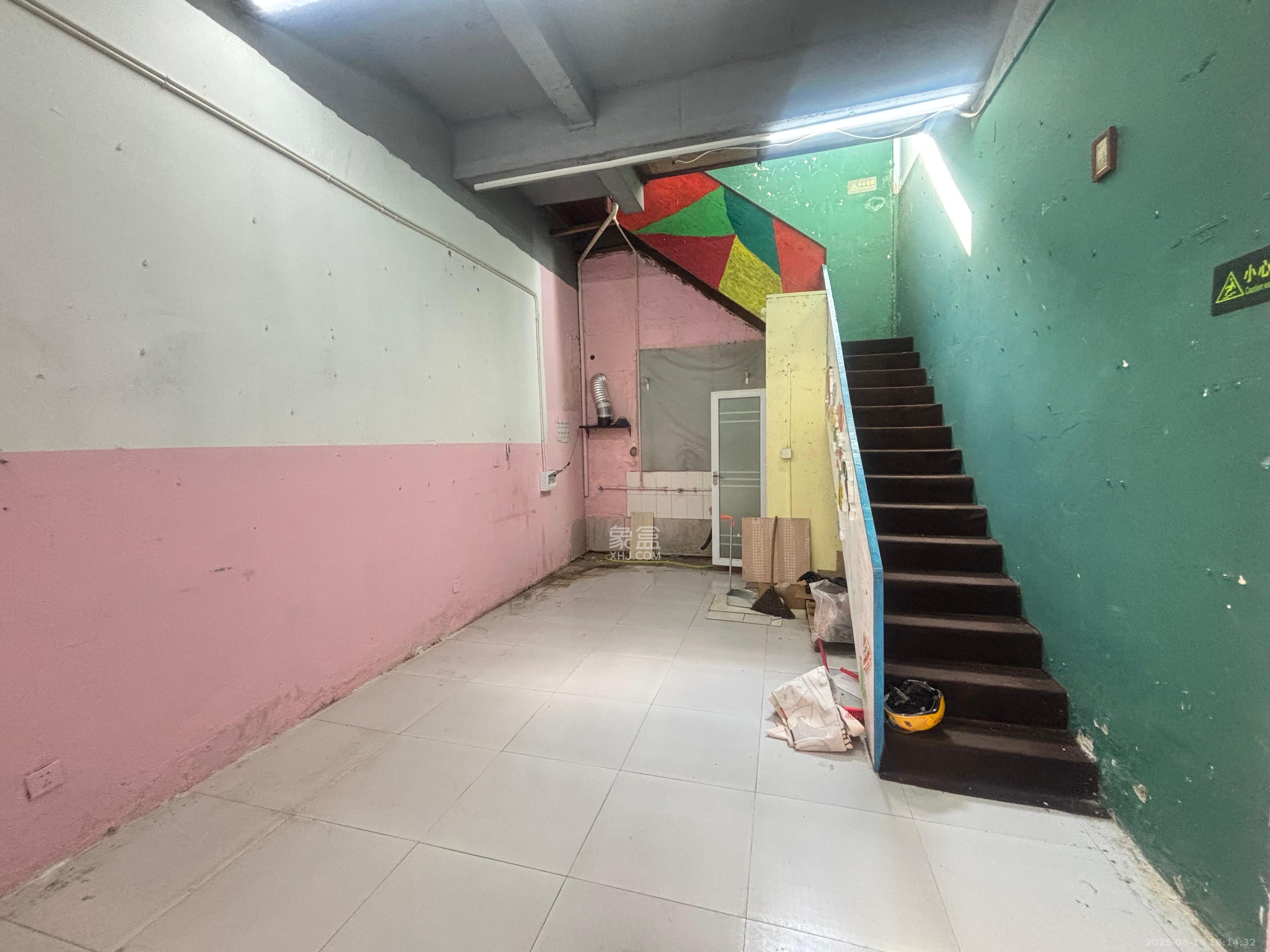 鄱阳小区   80.0㎡      2600.0元/月室内图