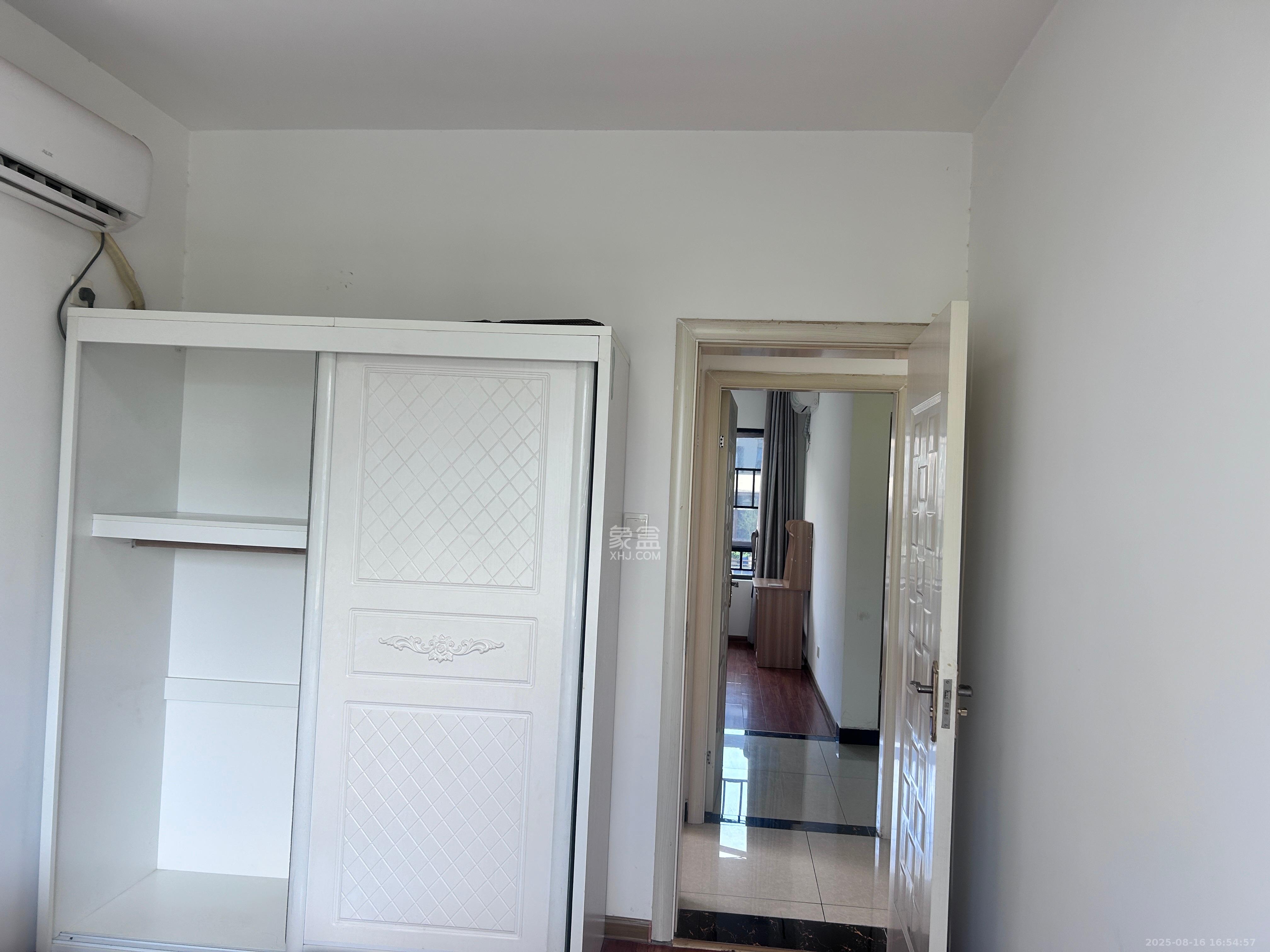 洋湖18克拉(旷远洋湖18克拉)  4室2厅2卫    3600.0元/月 洋湖18克拉(旷远洋湖18克拉)  4室2厅2卫    3600.0元/月室内图