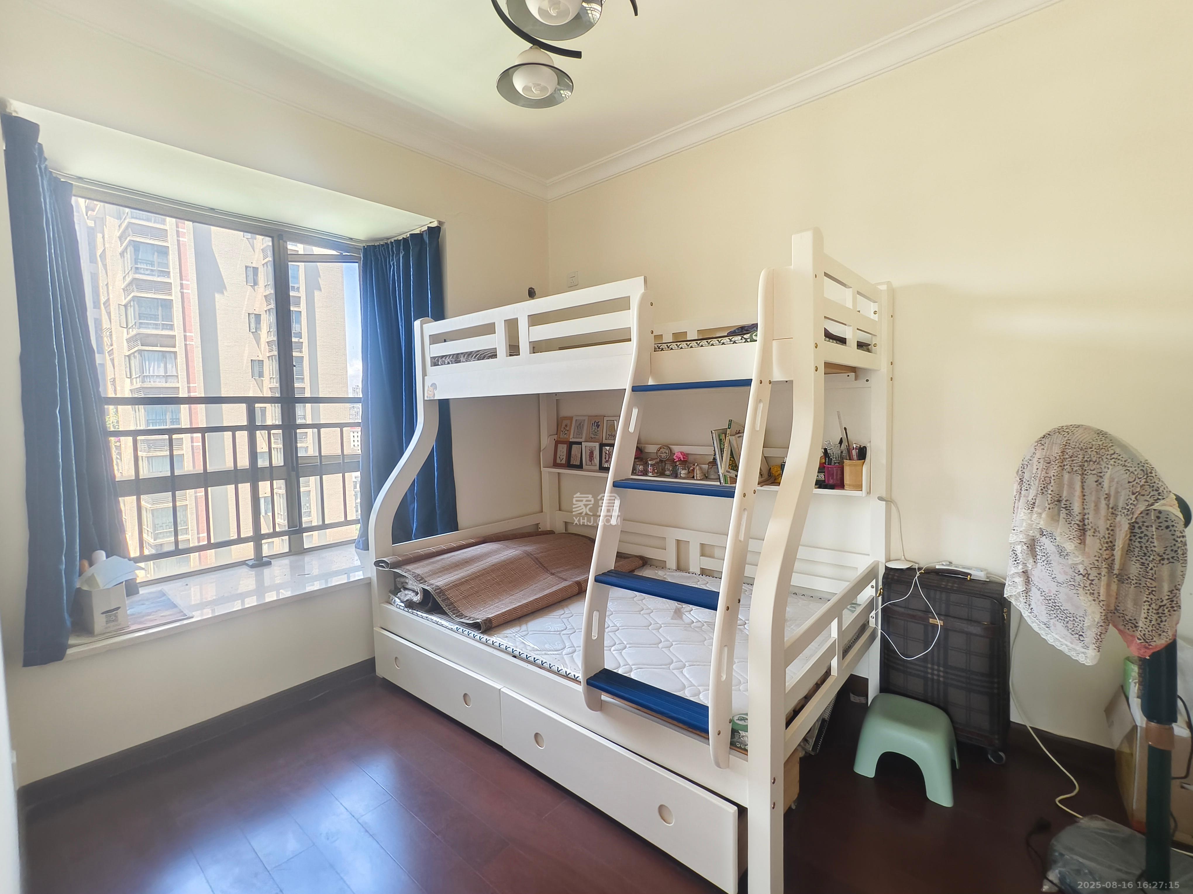 江山帝景雅典  3室2厅2卫    3000.0元/月室内图