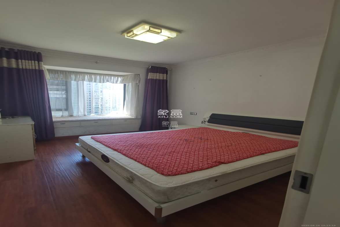 鑫远御文台一期  3室2厅2卫    3100.0元/月 鑫远御文台一期  3室2厅2卫    3100.0元/月室内图