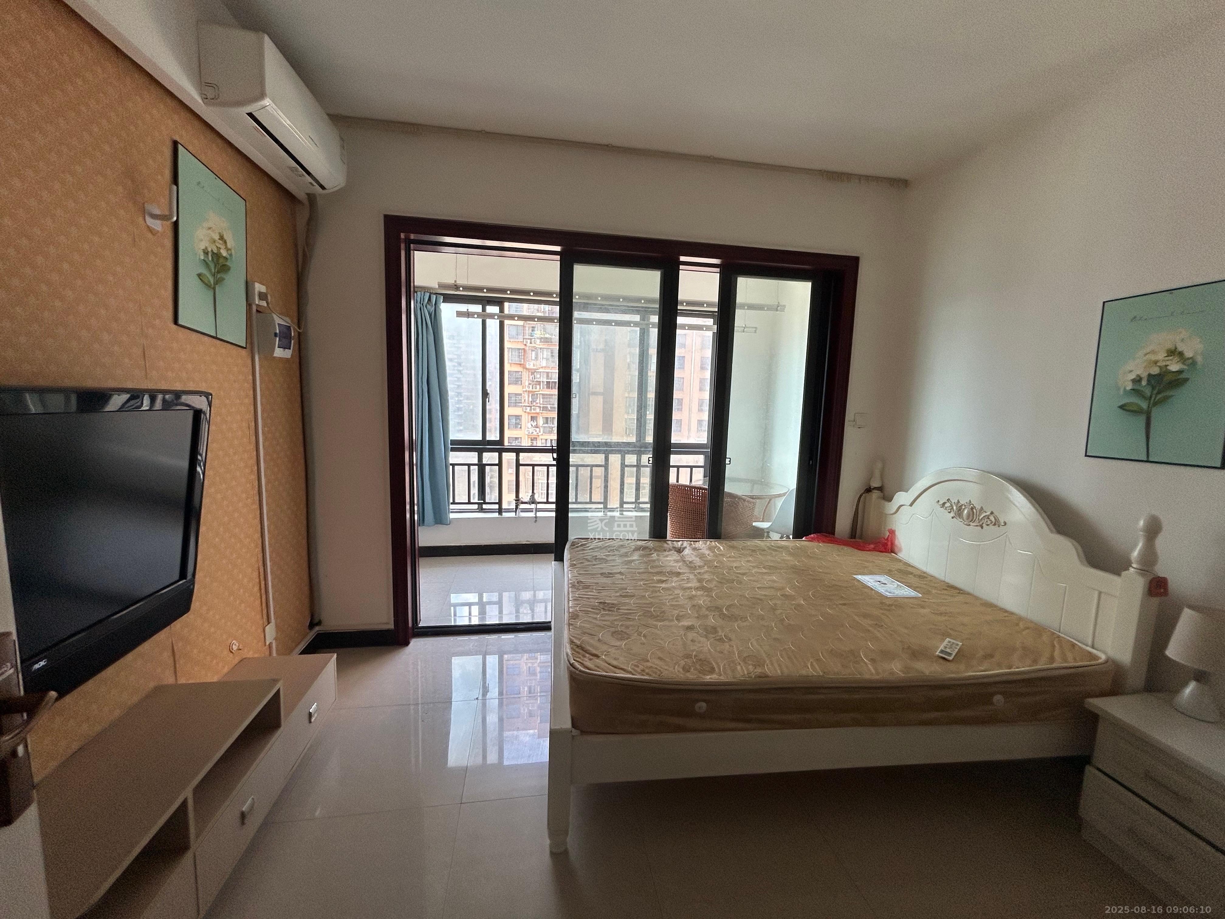 兰亭优壳（隽峰苑）  5室2厅2卫    2200.0元/月室内图