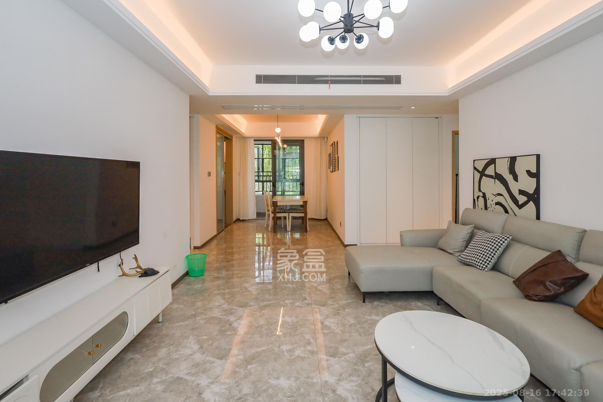 复地滨江金融中心  4室2厅2卫    228.0万其他