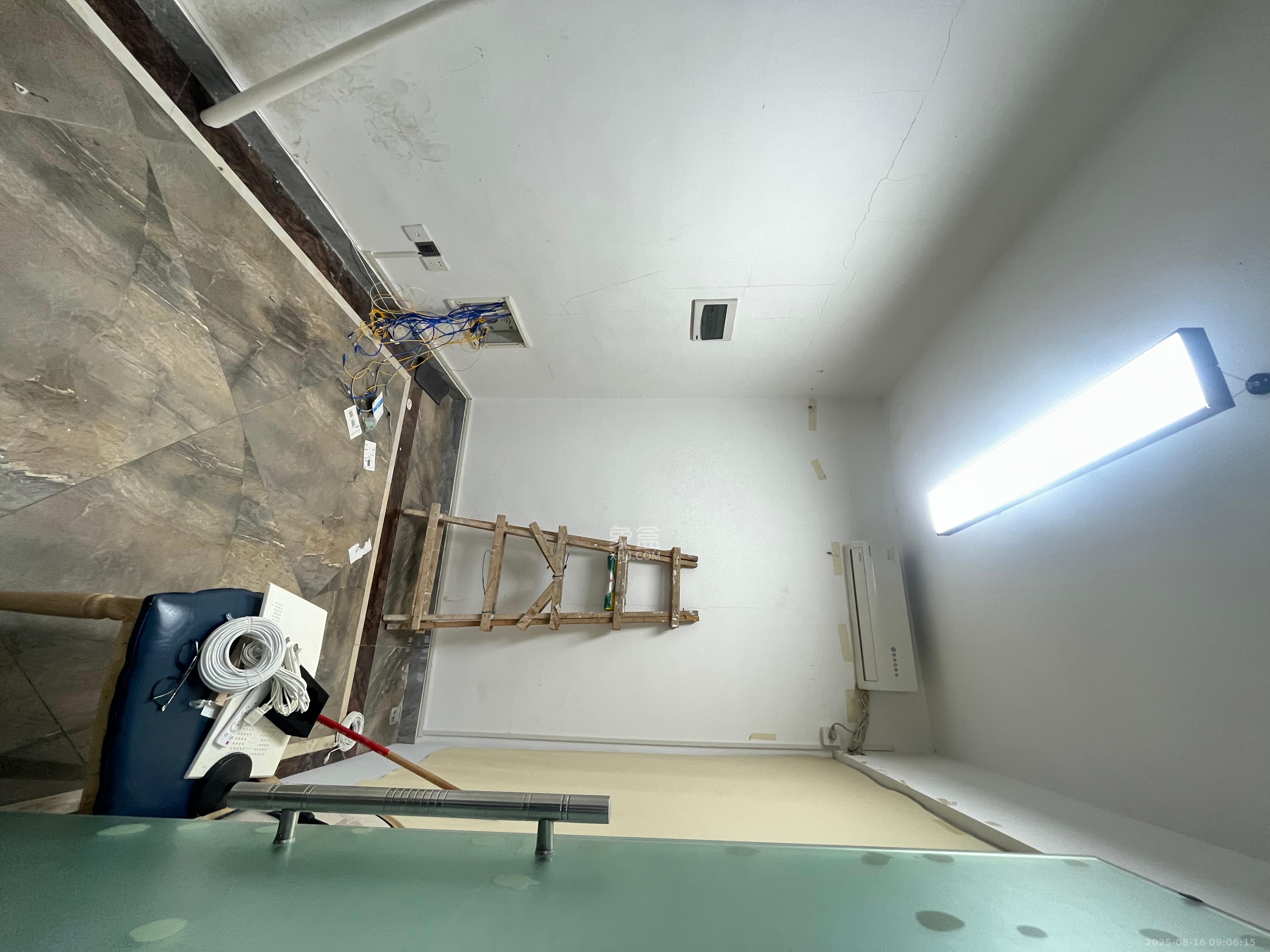 建安新商汇 7室2厅2卫 5500.0元/月 建安新商汇 7室2厅2卫 5500.0元/月室内图