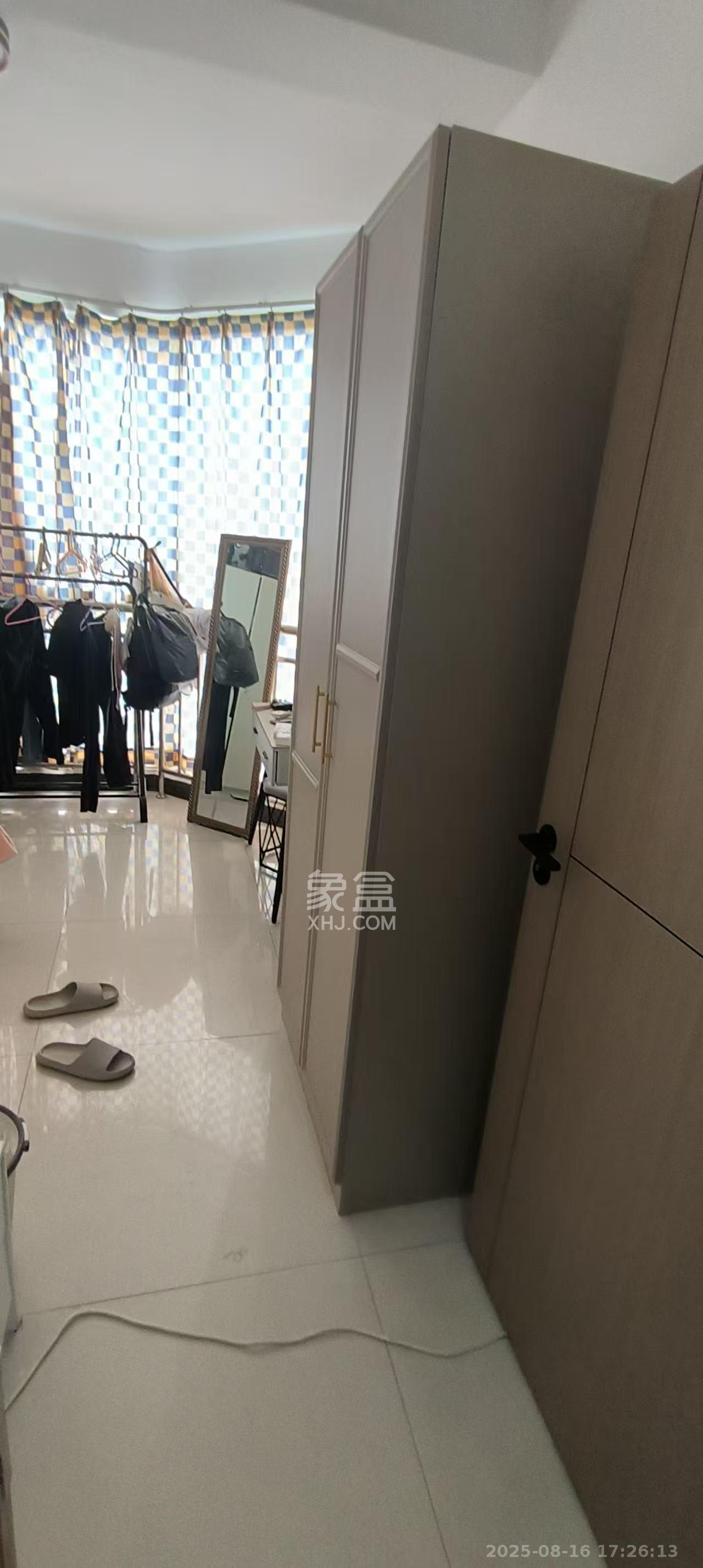 新楚天扶华庭  2室2厅1卫   2500.00元/月室内图