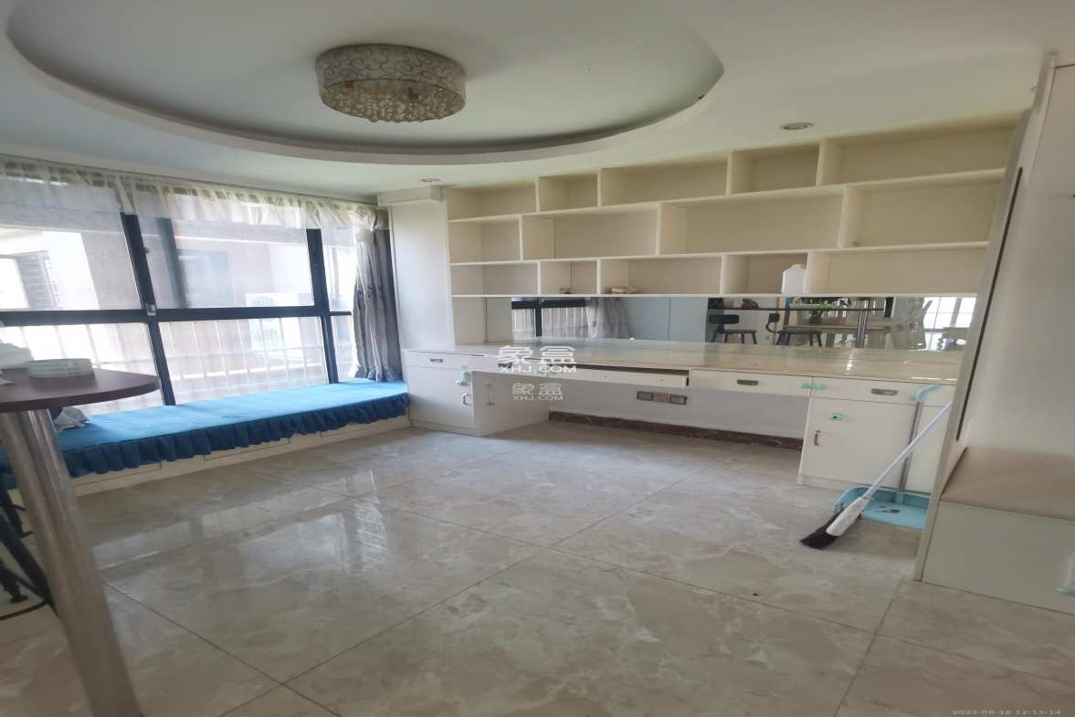 鑫远御文台一期  3室2厅2卫    3100.0元/月 鑫远御文台一期  3室2厅2卫    3100.0元/月室内图