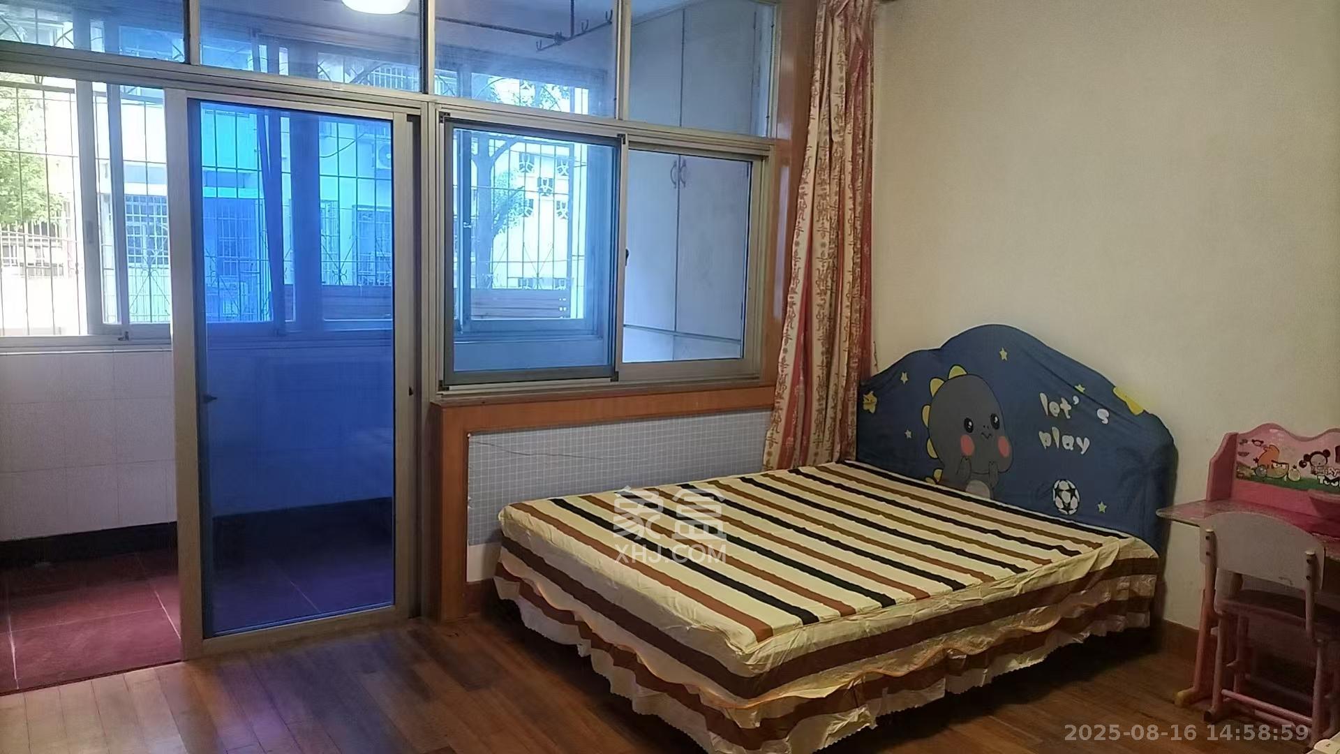 航天大院 3室2厅2卫 2000.0元/月 航天大院 3室2厅2卫 2000.0元/月室内图