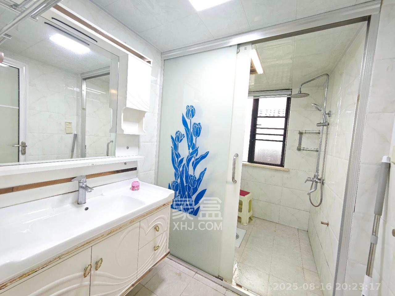 中南红领邦(红星嘉和苑) 3室2厅2卫 2400.0元/月 中南红领邦(红星嘉和苑) 3室2厅2卫 2400.0元/月室内图