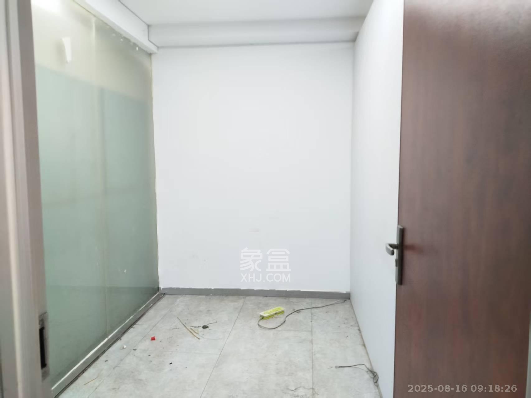 万象新天  5室2厅2卫   4200.00元/月室内图