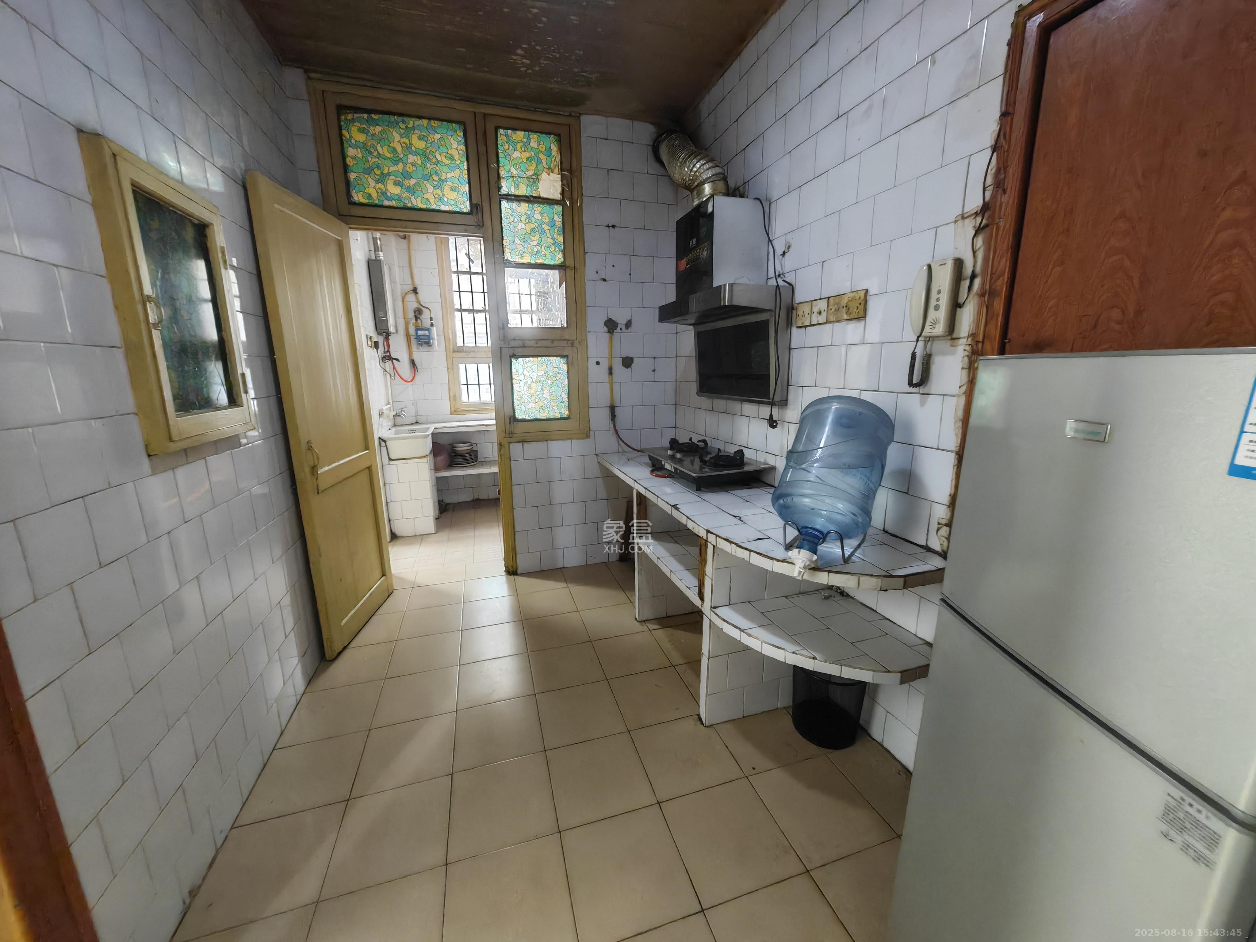 湘农桥社区 3室2厅1卫 2200.0元/月 湘农桥社区 3室2厅1卫 2200.0元/月室内图