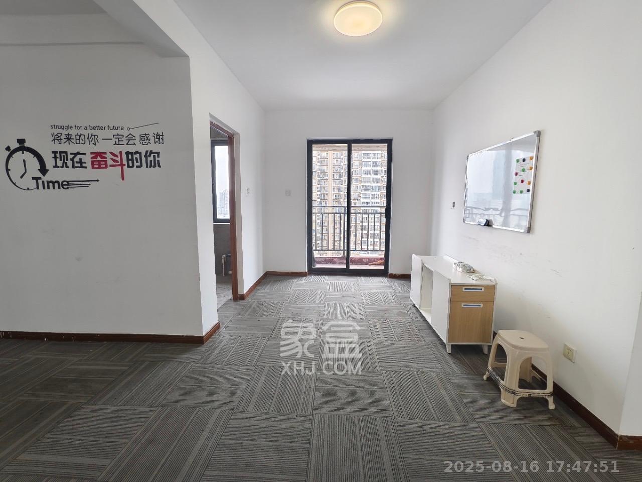 凯通国际城(凯通朝庭) 3室2厅1卫 2700.0元/月 凯通国际城(凯通朝庭) 3室2厅1卫 2700.0元/月室内图