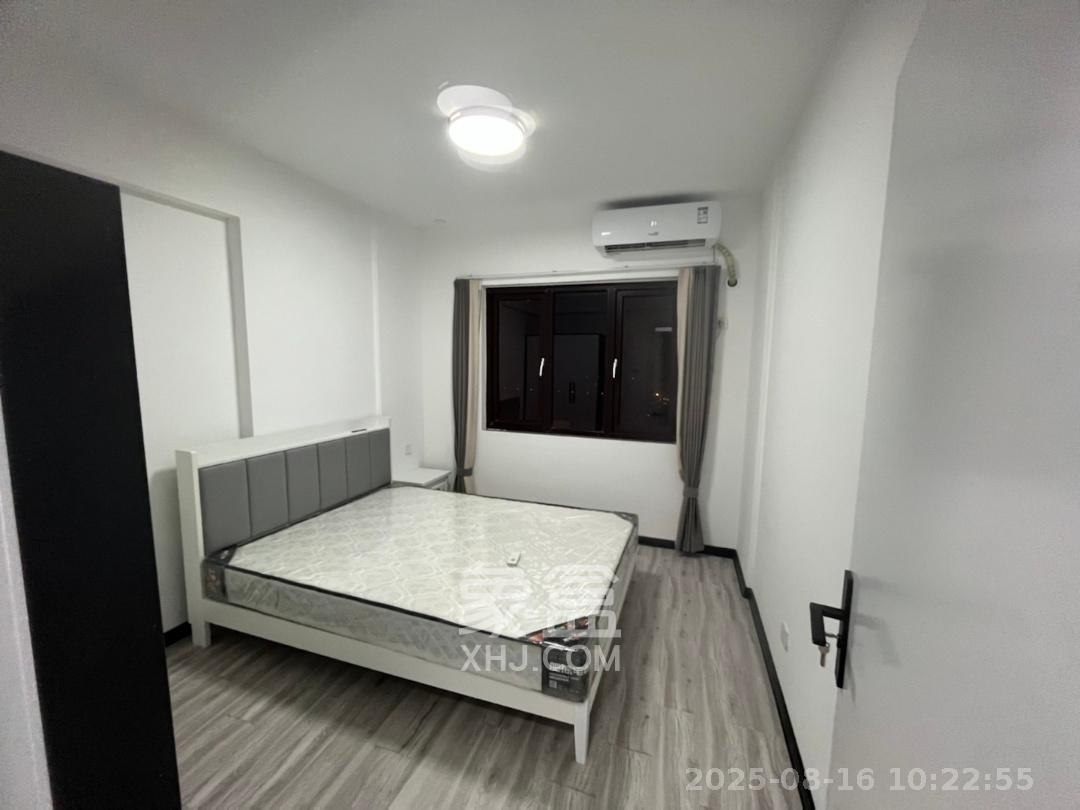 新长海广场 4室2厅2卫 3200.0元/月 新长海广场 4室2厅2卫 3200.0元/月室内图