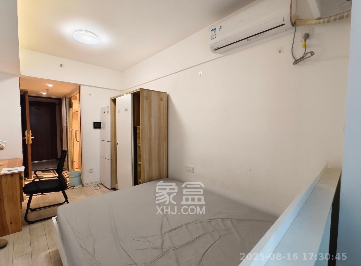 万科金域缇香  1室1厅1卫    1300.0元/月 万科金域缇香  1室1厅1卫    1300.0元/月室内图