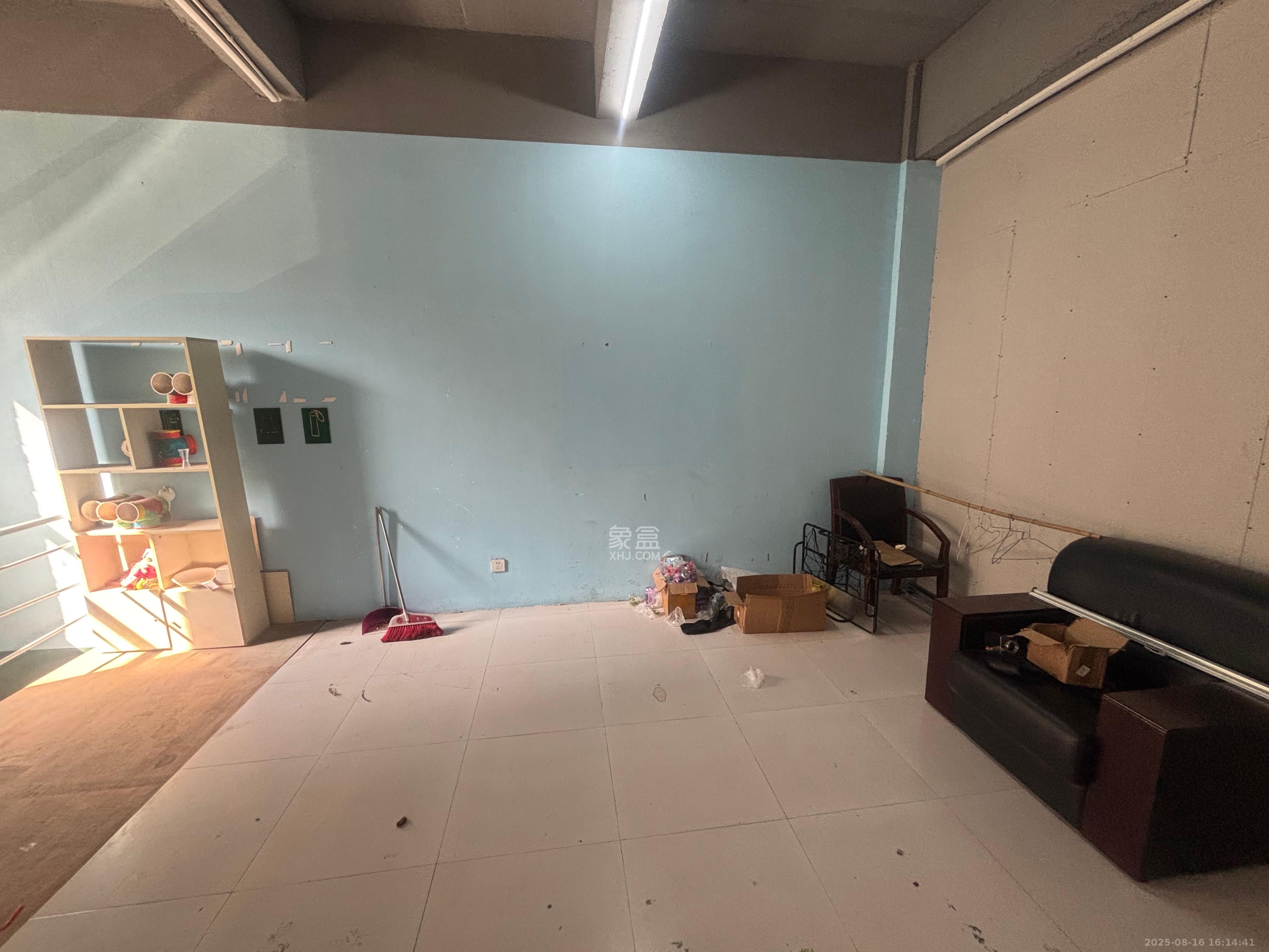 鄱阳小区   80.0㎡      2600.0元/月室内图