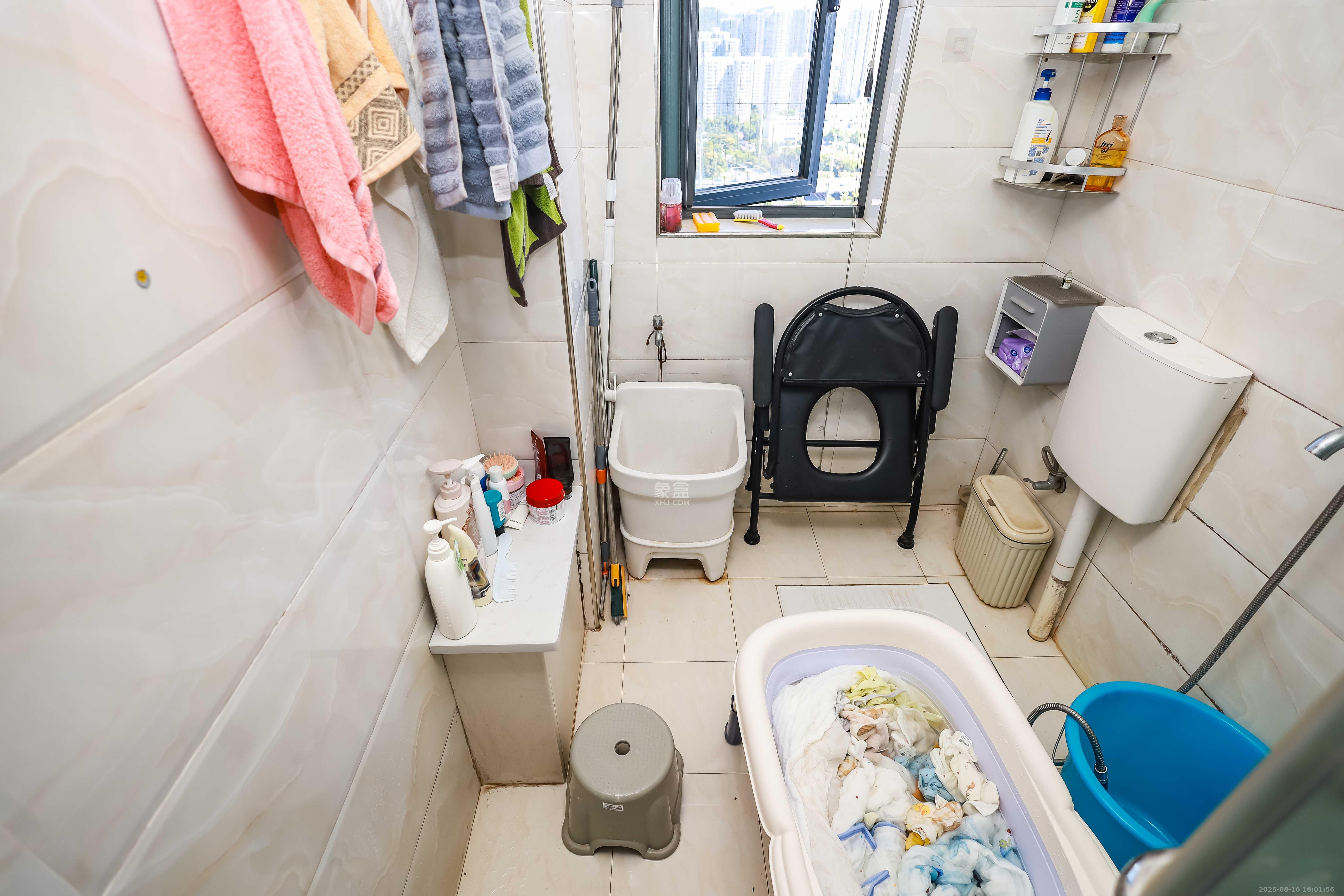 长房时代城  3室2厅1卫    94.0万 长房时代城  3室2厅1卫    94.0万卫生间