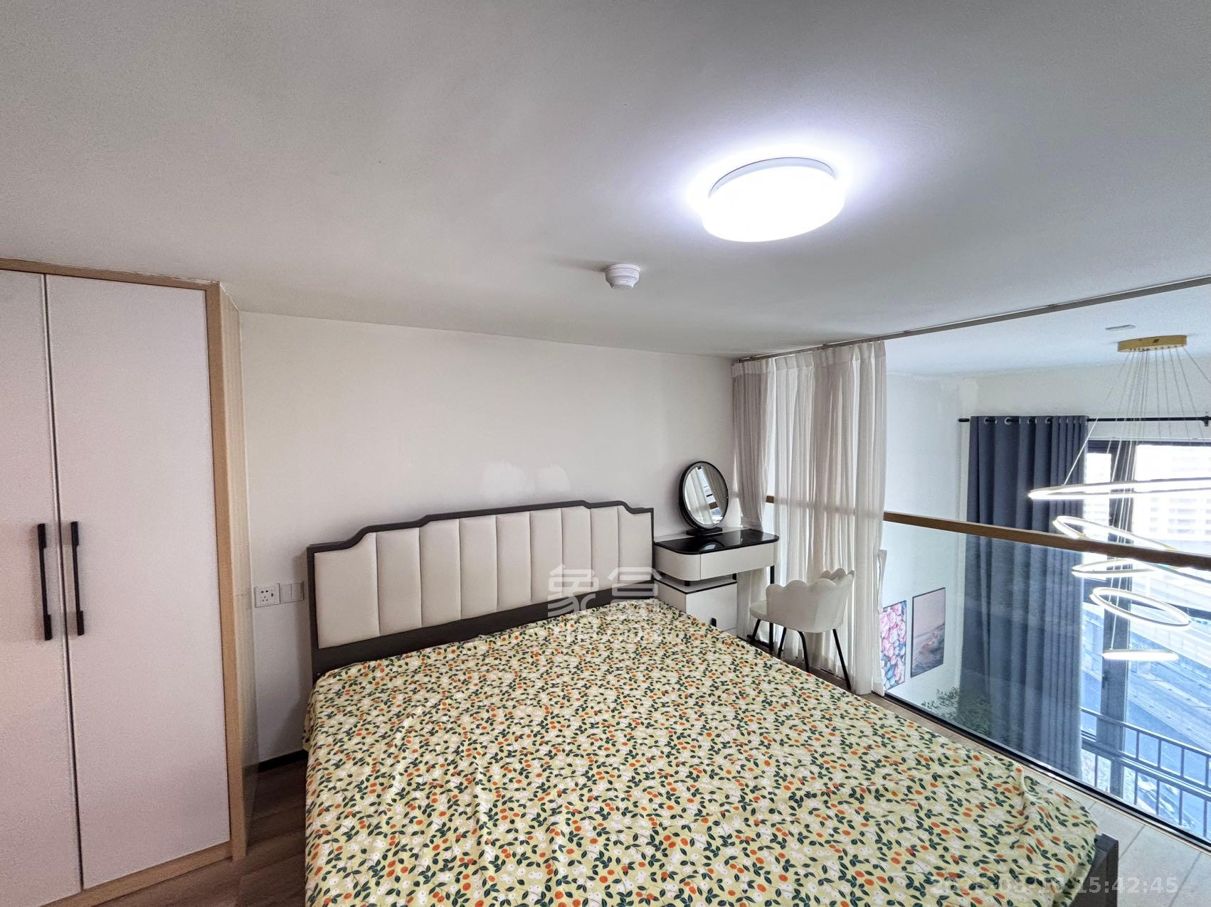 藏珑湖上公馆 1室1厅1卫 2300.0元/月 藏珑湖上公馆 1室1厅1卫 2300.0元/月室内图