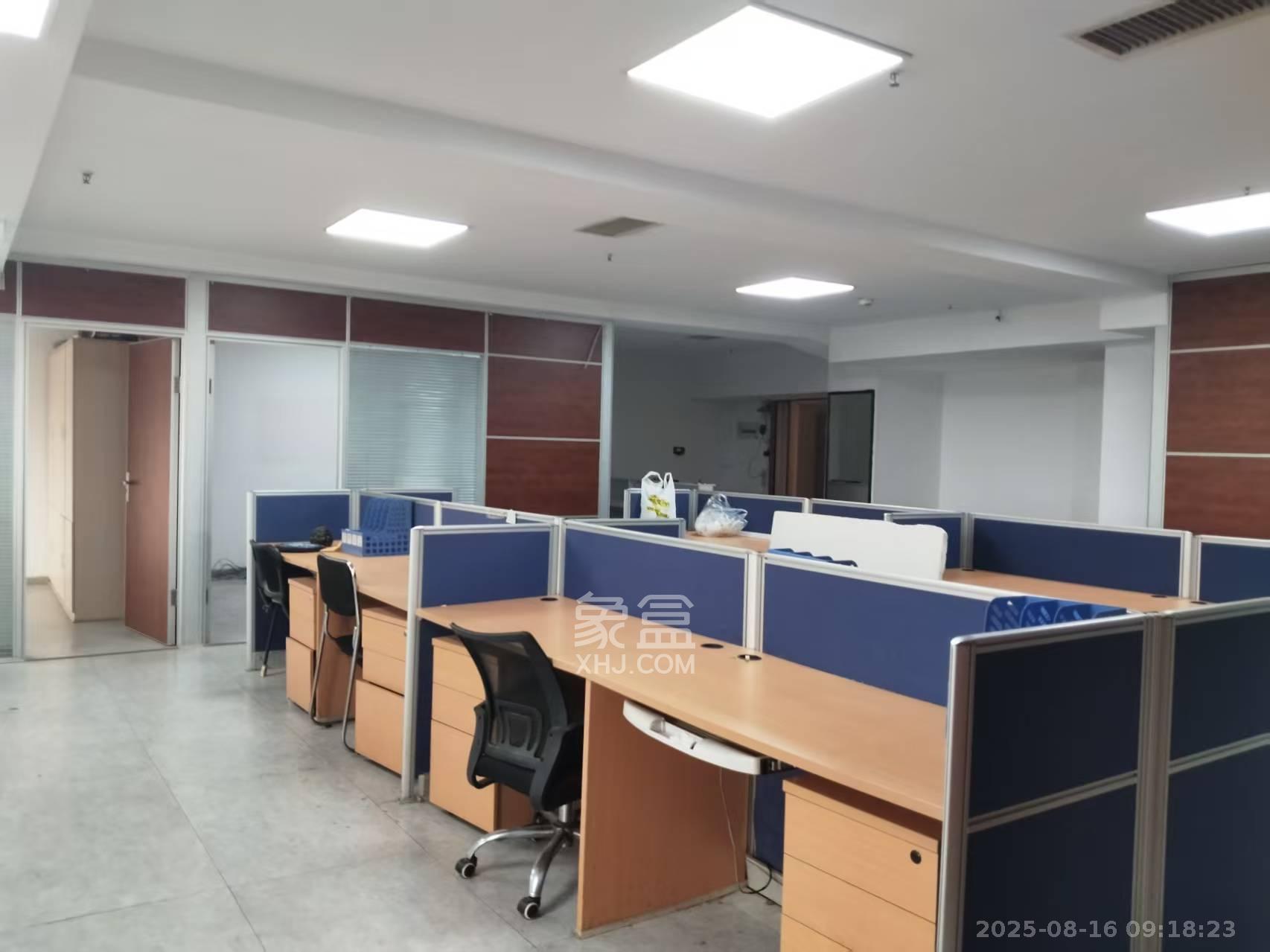 万象新天 5室2厅2卫 4200.0元/月 万象新天 5室2厅2卫 4200.0元/月室内图